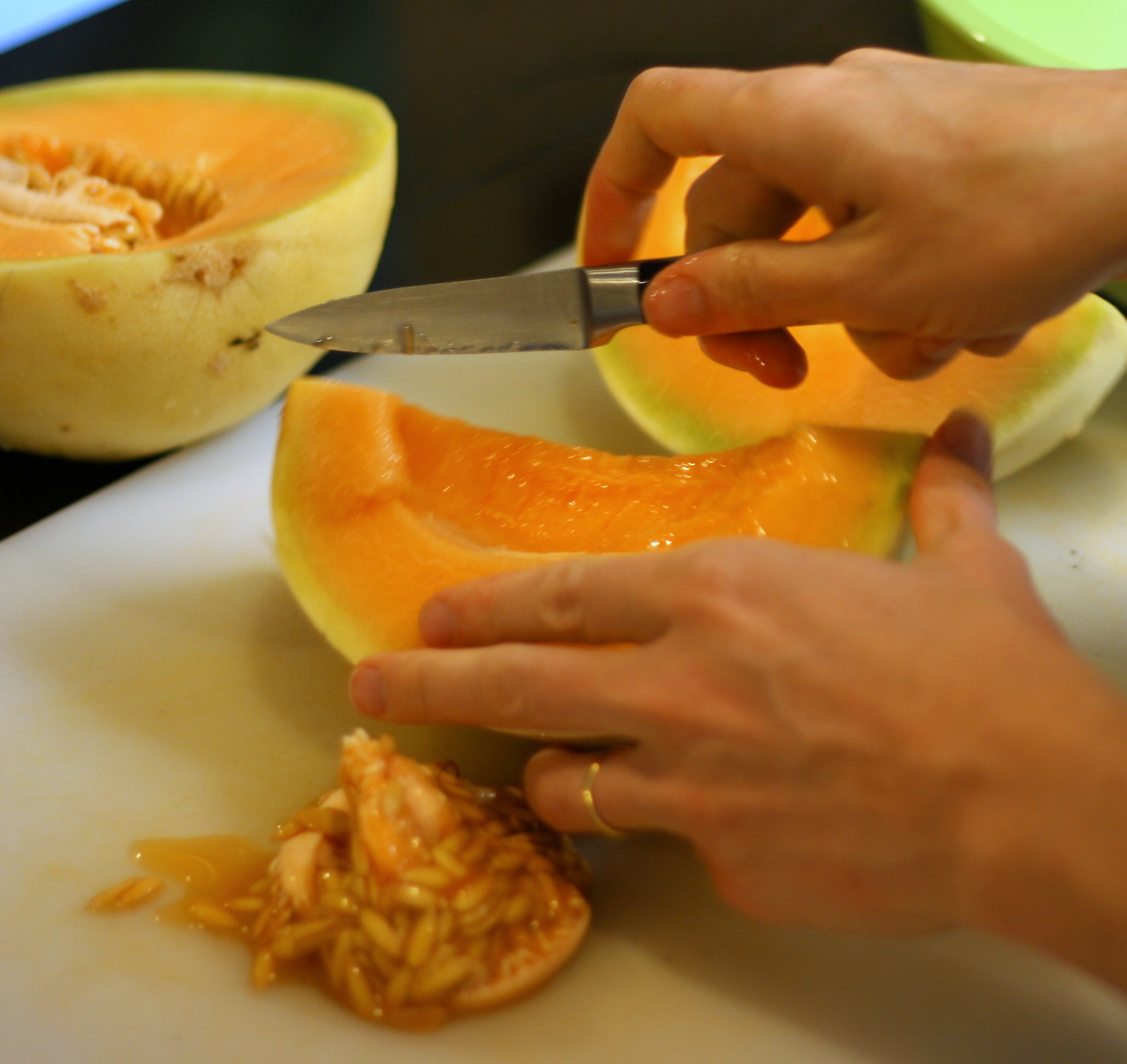 How to Cut a Melon 7 Steps (with Pictures) Instructables