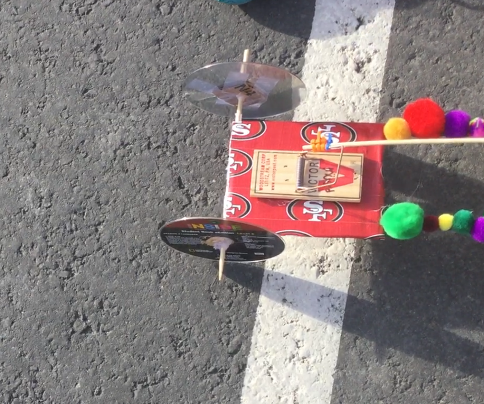 how to make a mousetrap car DIY Project DIY Project Image