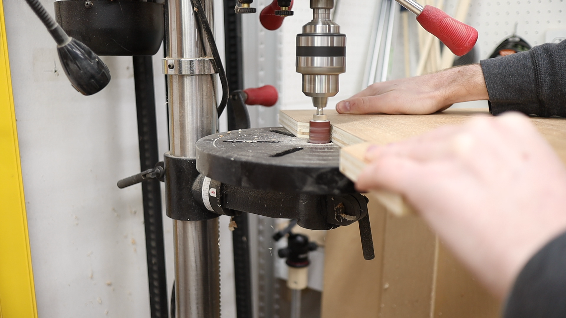 Drawer Pull Cutouts! Easy Router Technique! 7 Steps (with Pictures