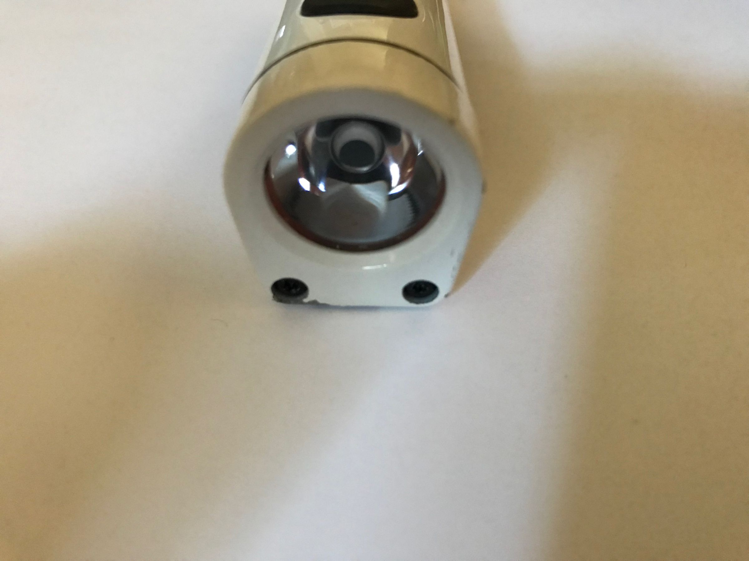 Replacing the Battery in Bontragers Ion 700 Bike Light 4 Steps (with