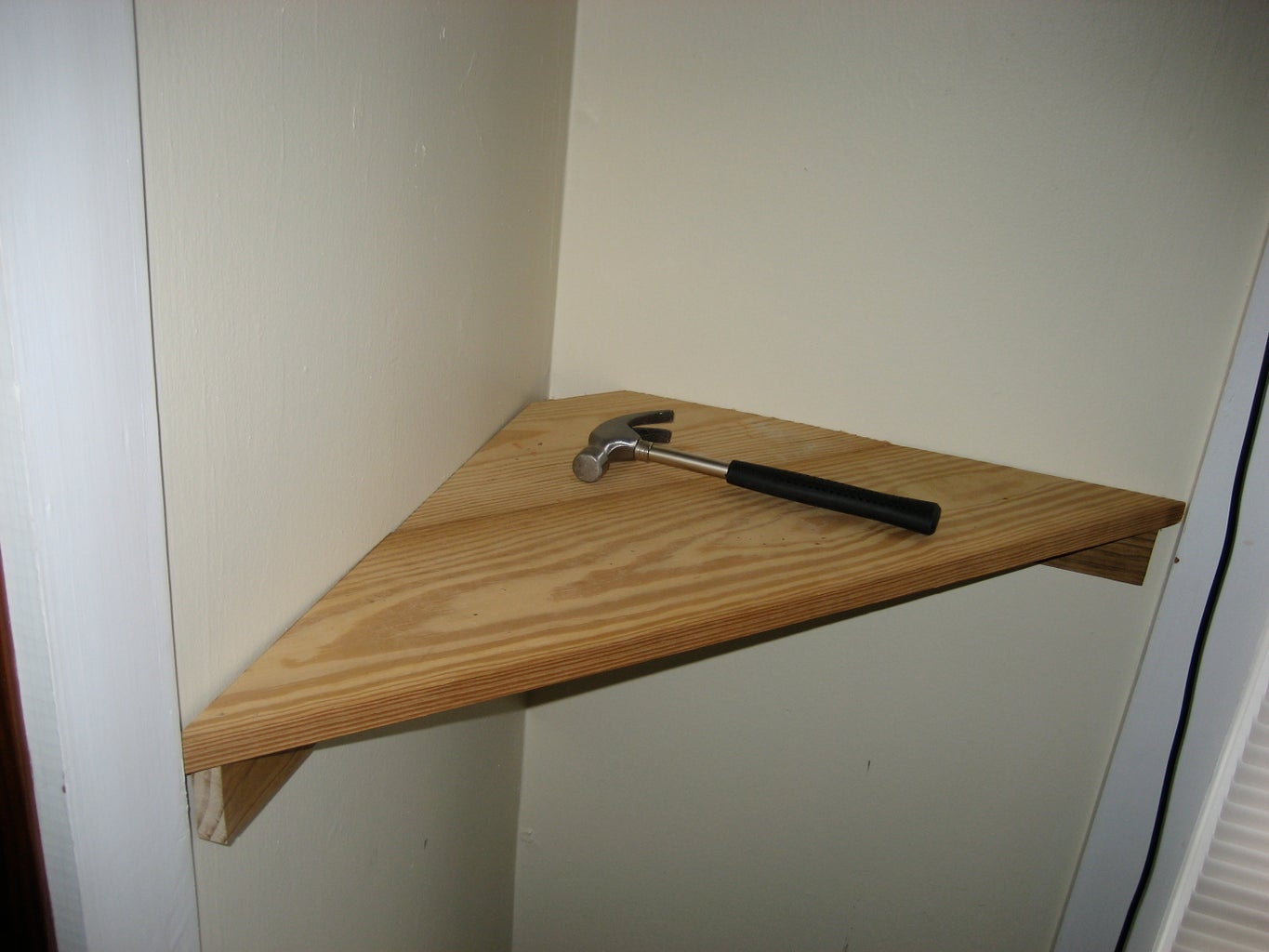 Simple Corner Shelf 3 Steps Instructables