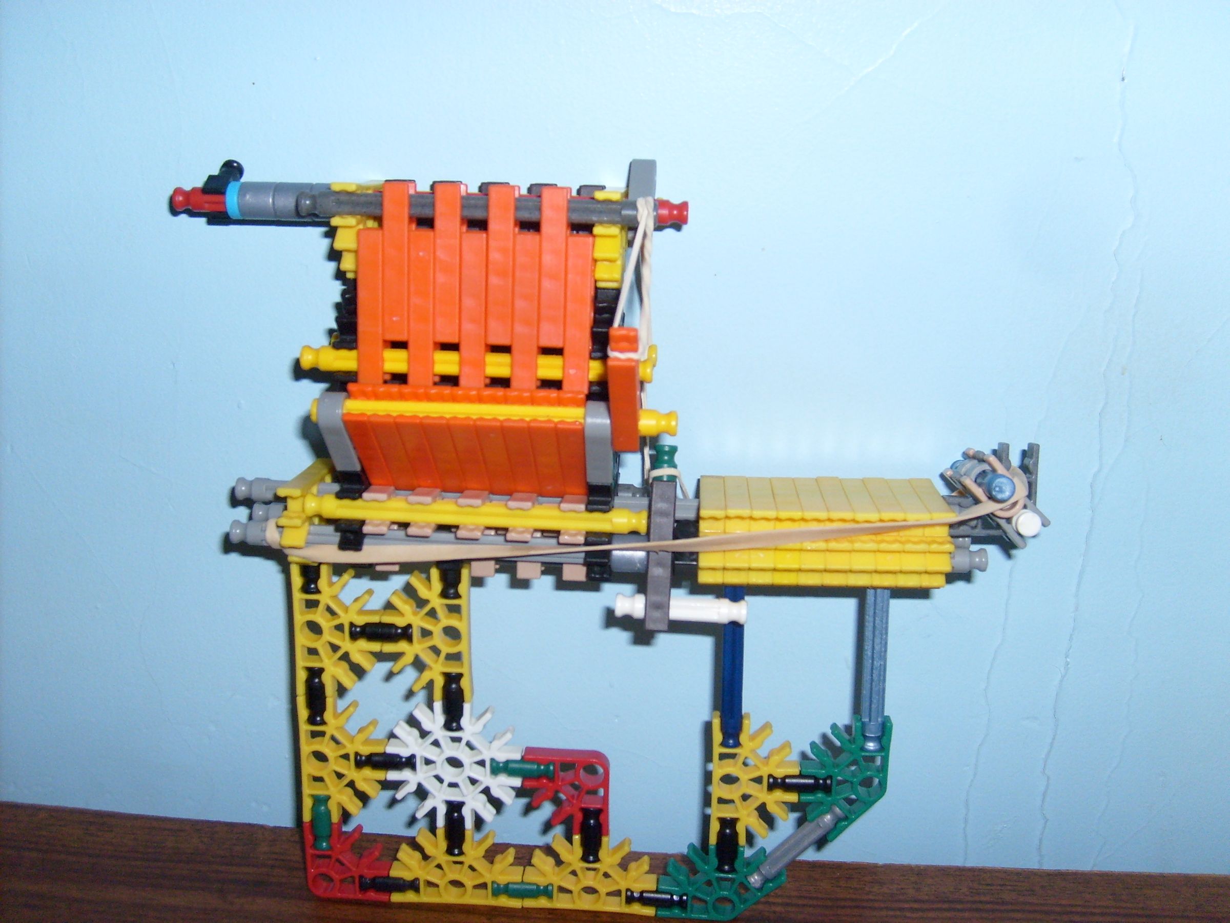 self feeding knex gun version1.0 DIY Project DIY Project Image