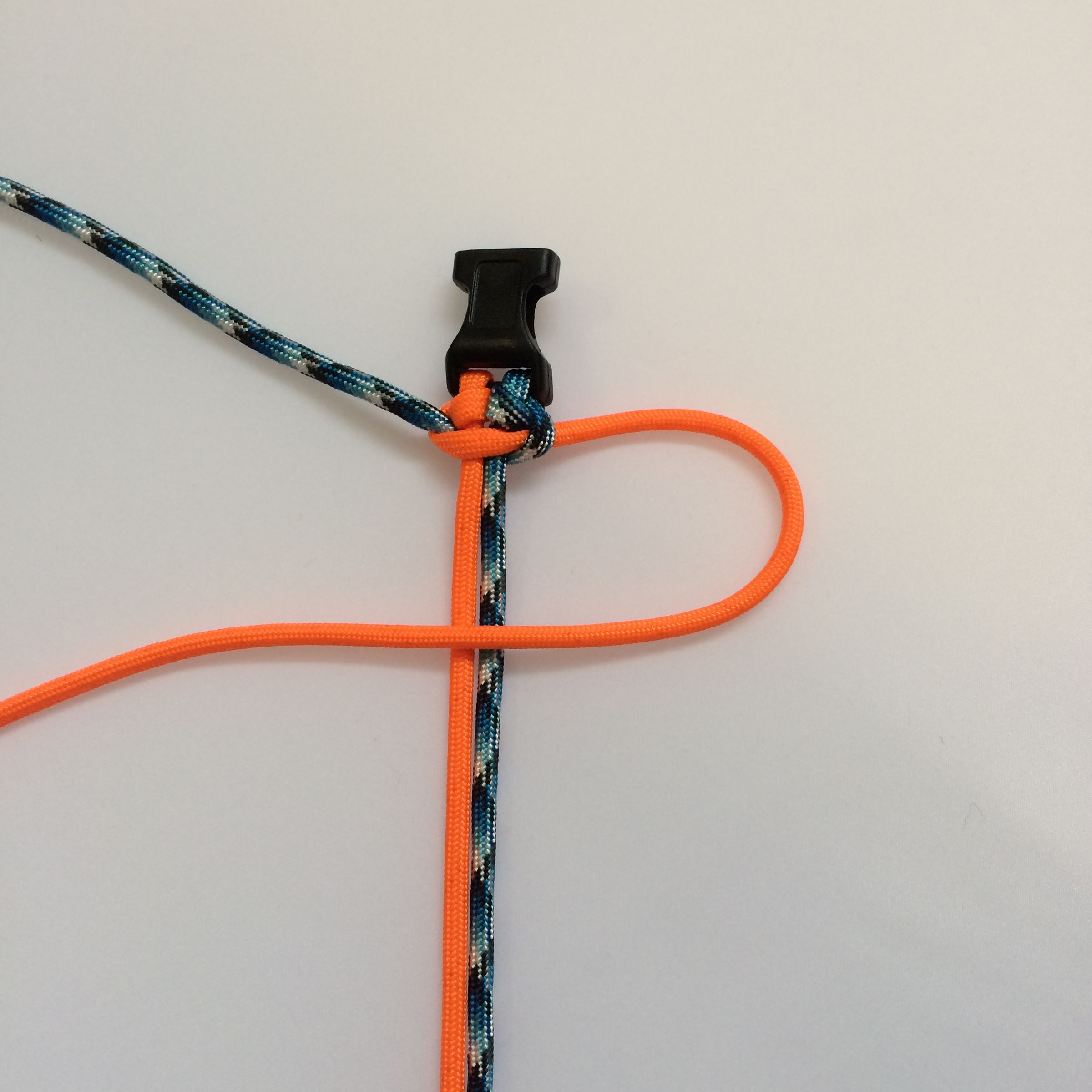 How to Make a Paracord Bracelet 5 Steps Instructables