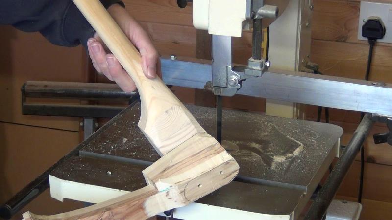 Anexar o braço e moldar o ombro