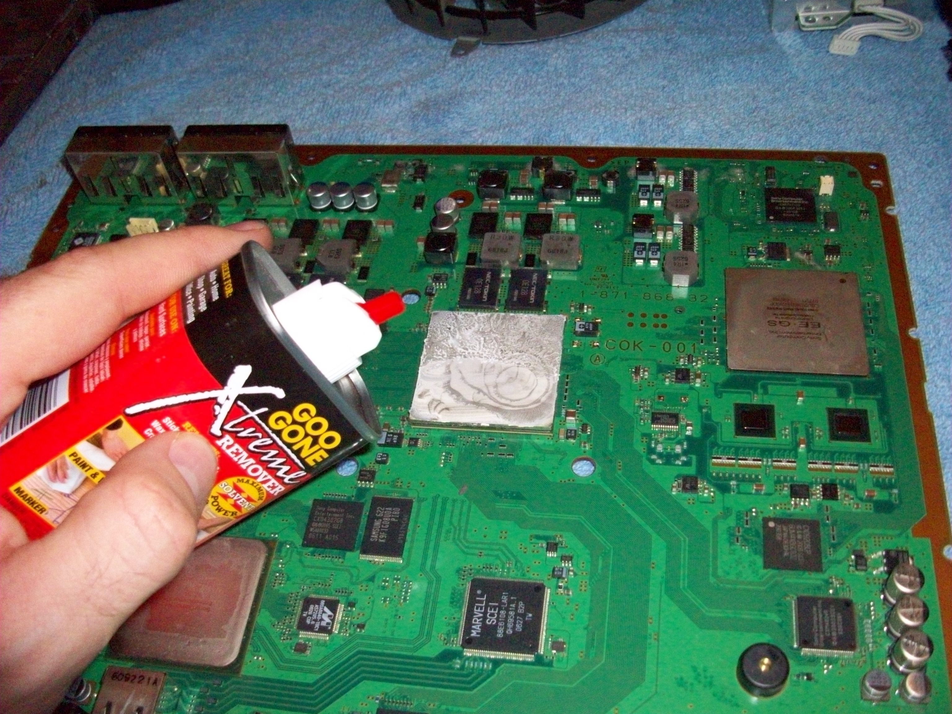 How to Fix a YLOD PS3... With an Oven. 8 Steps (with Pictures
