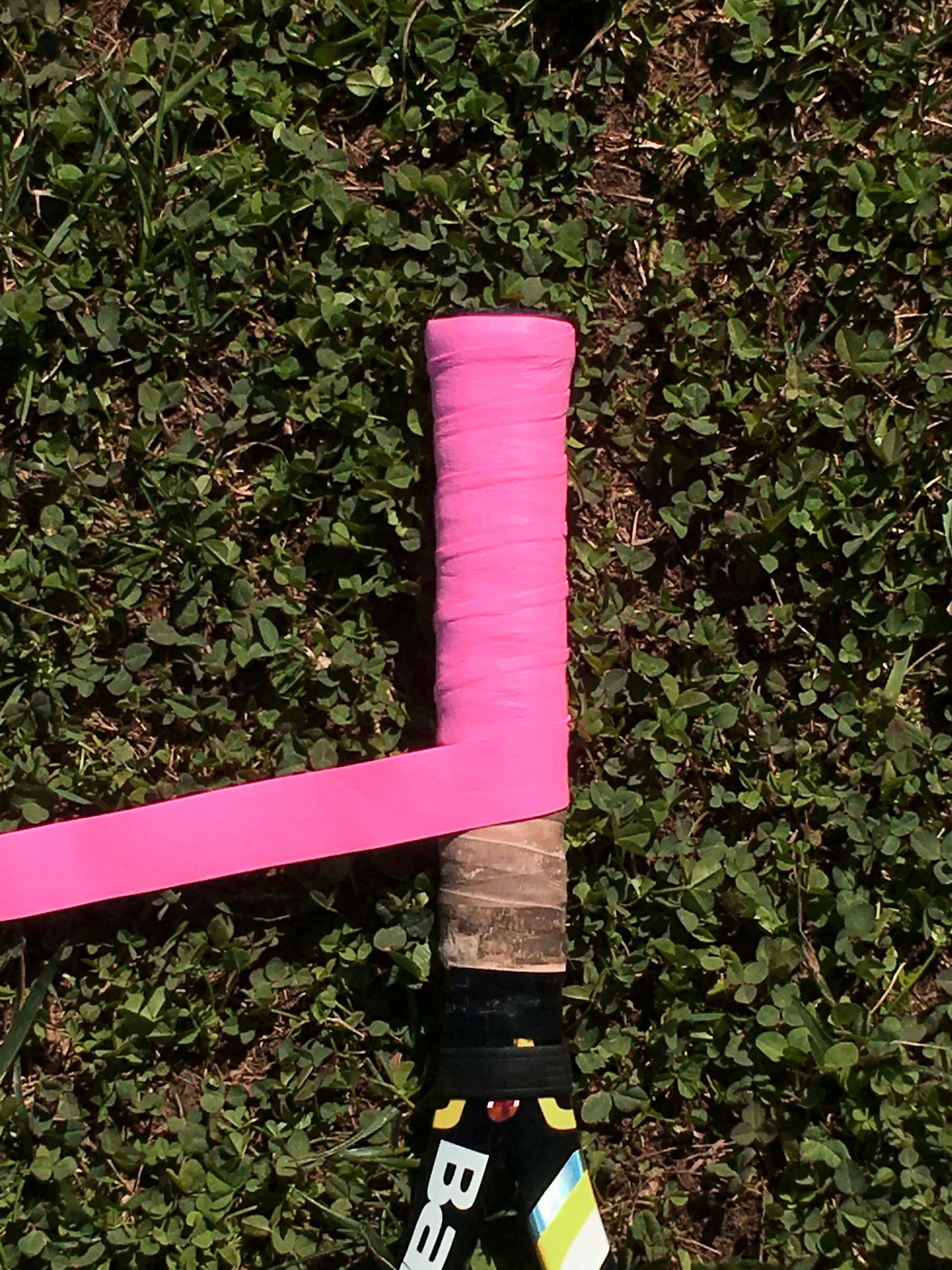 Wrap an Overgrip on a Tennis Racket 8 Steps (with Pictures
