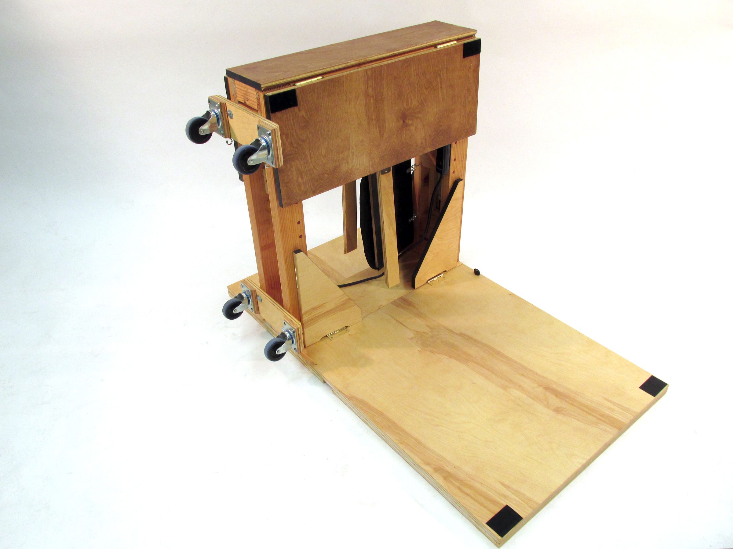 Maker Station the Portable Reconfigurable Work Station for All Makers