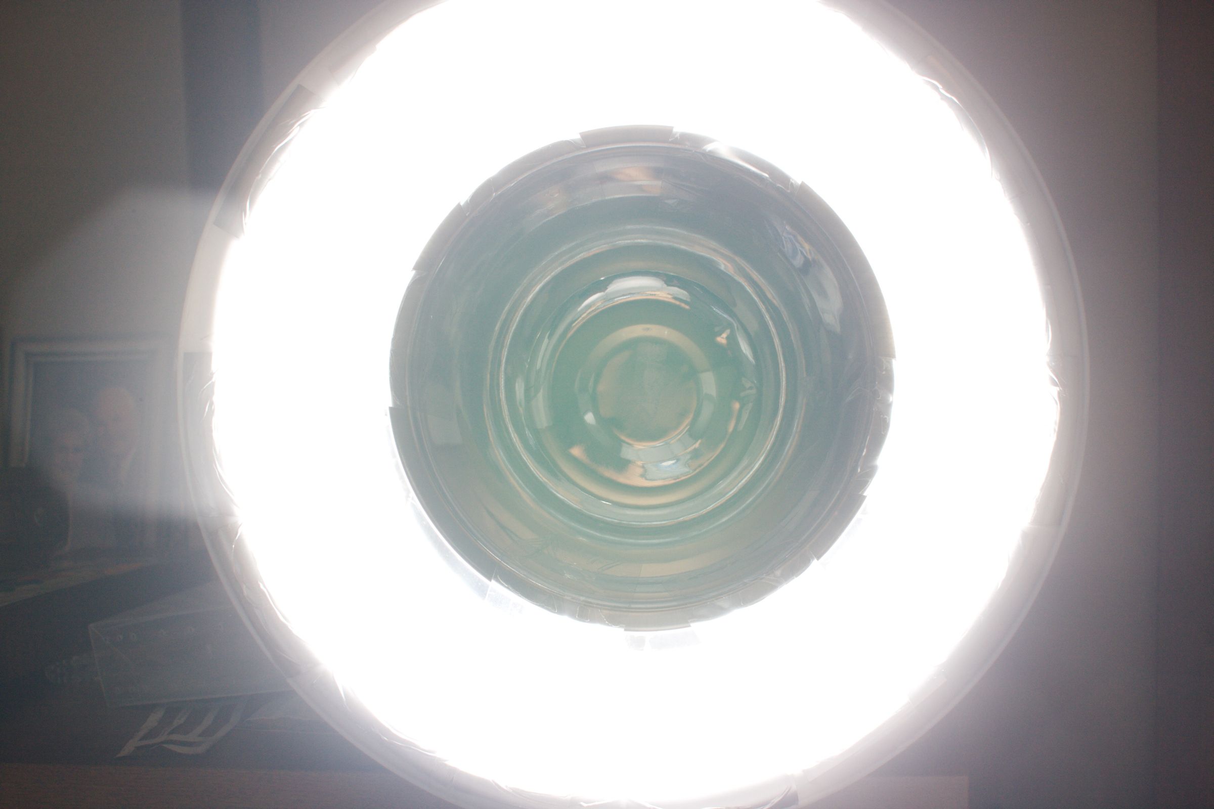 Step-by-step guide for how to make a "beauty dish" flash modifier DIY Project DIY project