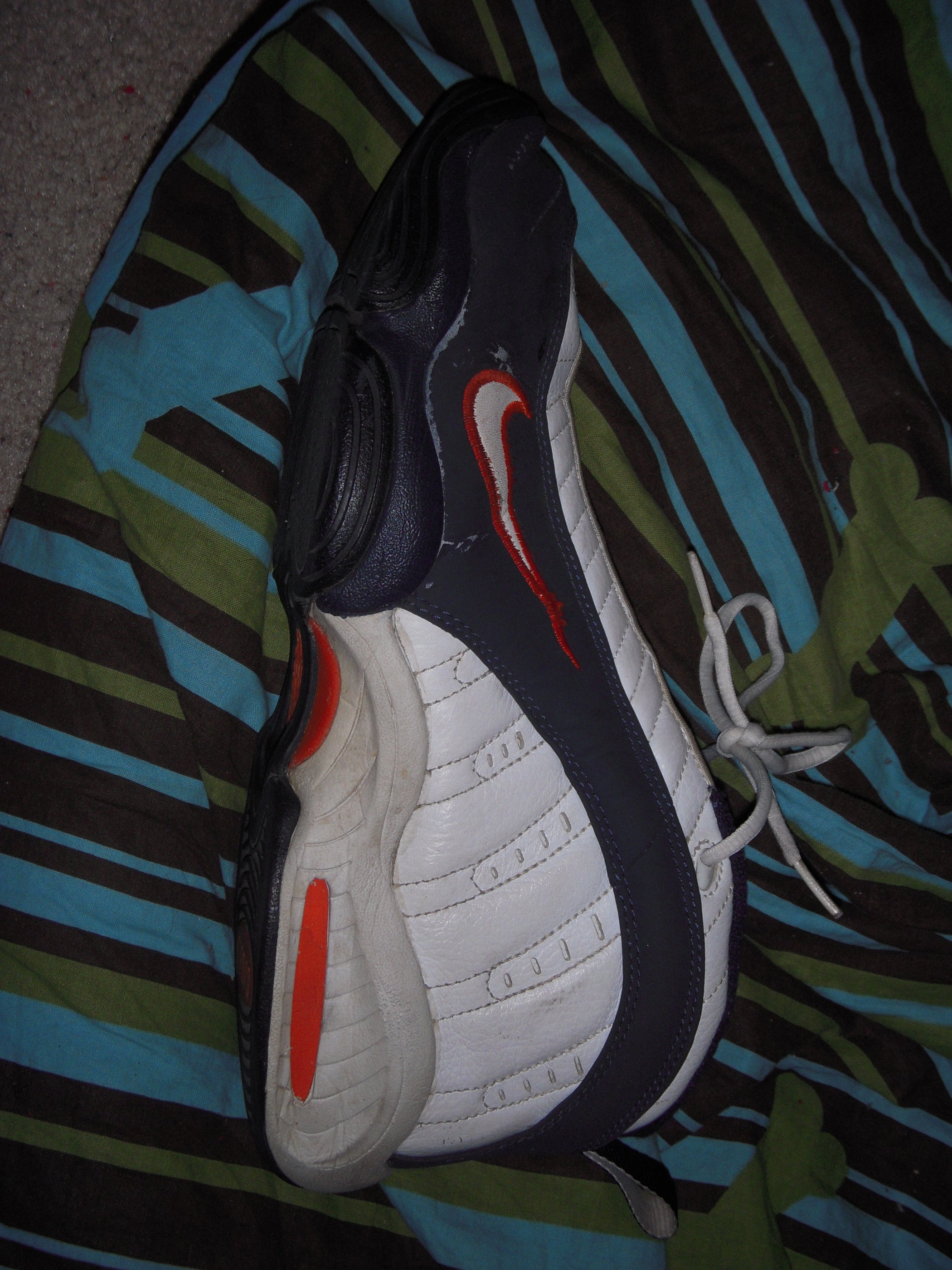 Old Navy/Air Jordans! Repair Your Busted Old Air Sneaks With Flipflops