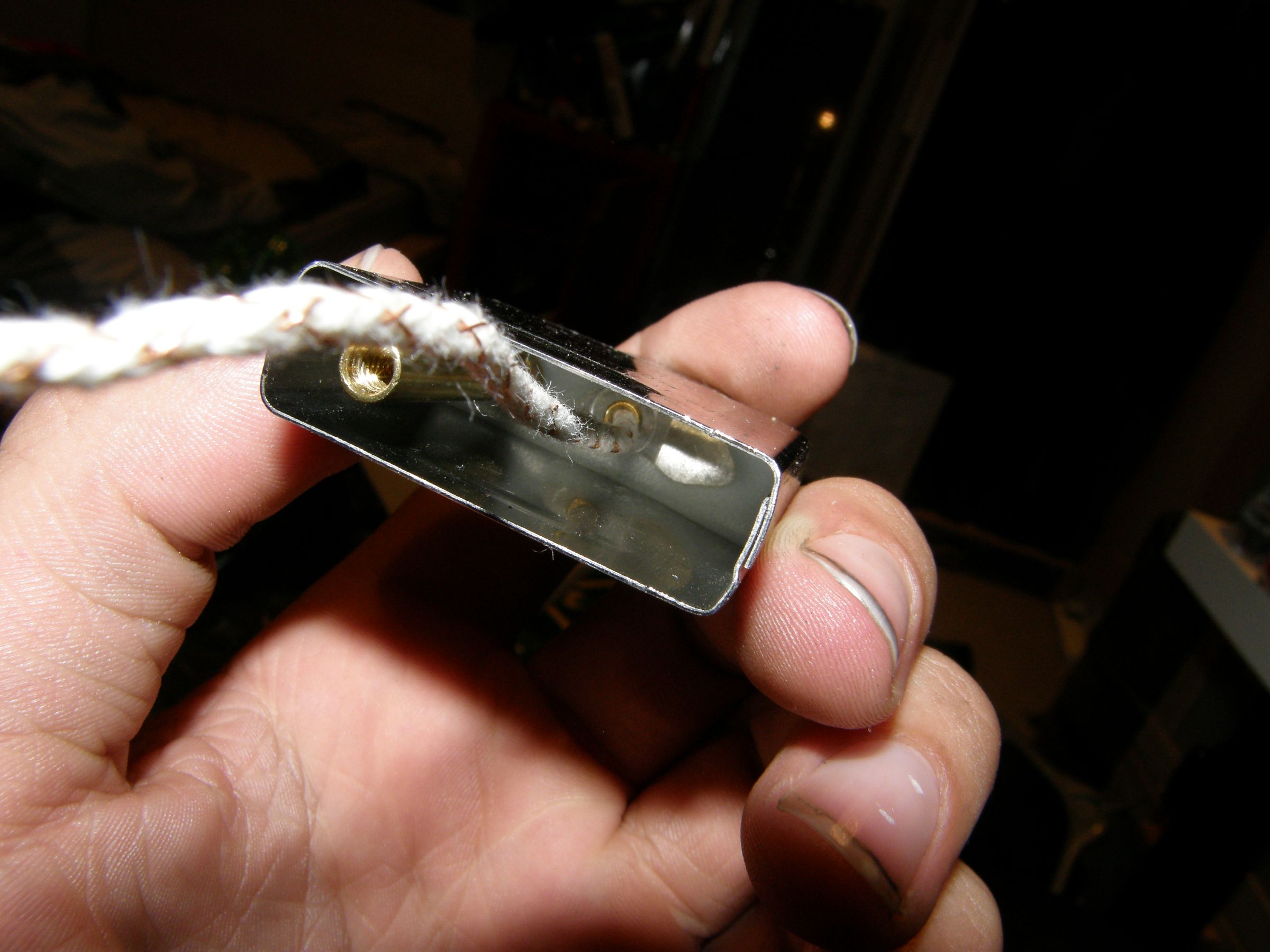 Reflinting and Rewicking a Zippo Lighter. 10 Steps (with Pictures