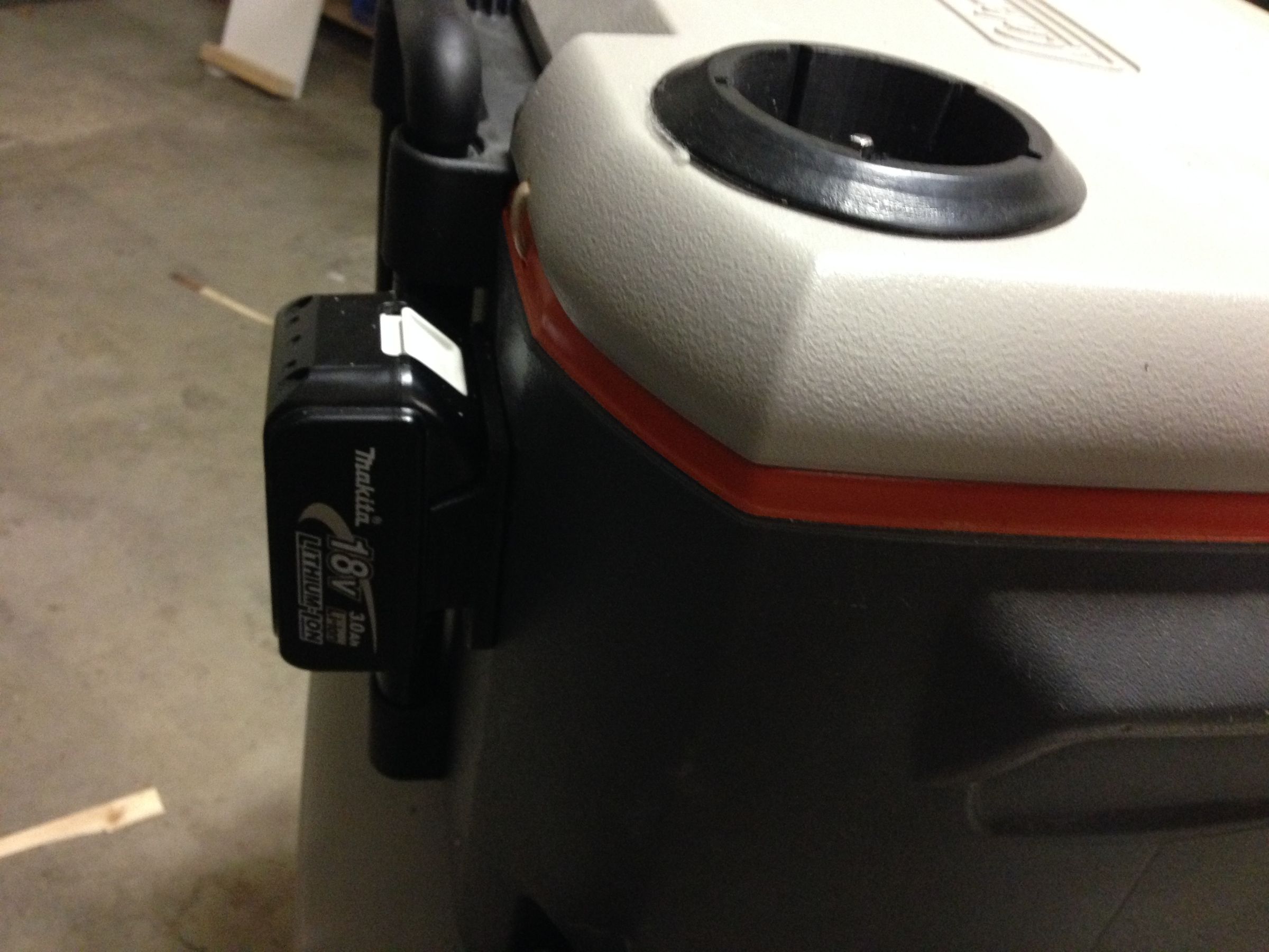 Cooler With Blender, Speaker & More 12 Steps (with Pictures