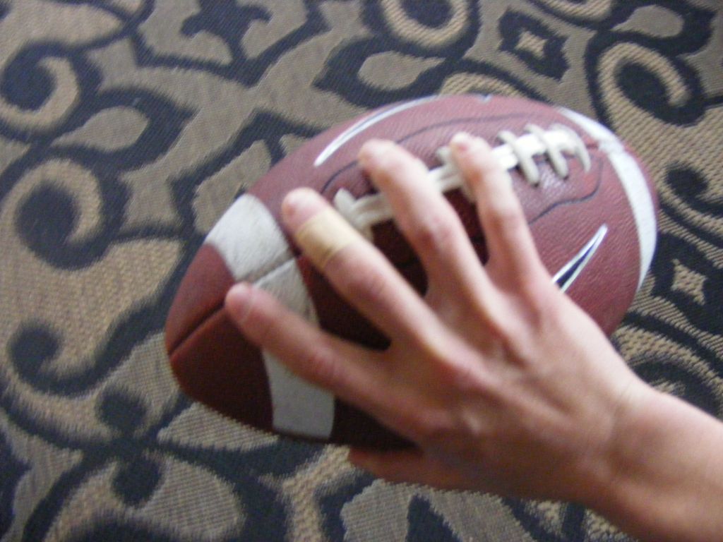 How Do Throw A Football at Kenneth Locke blog