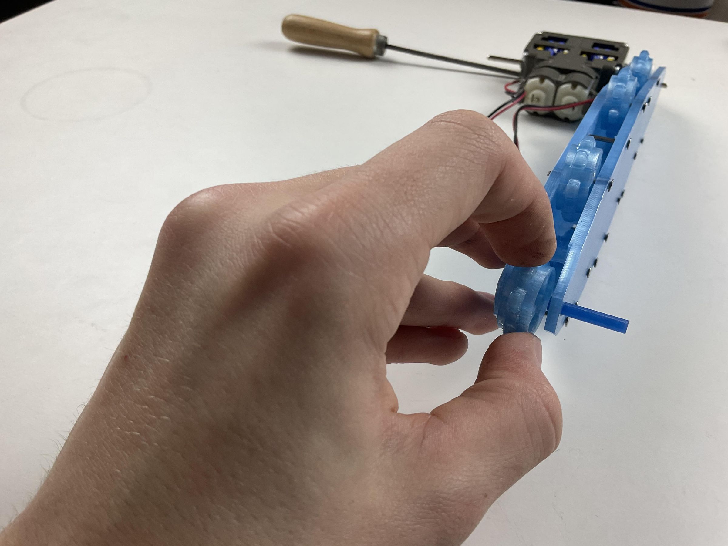 Connect the Sidewalls With the Gearbox