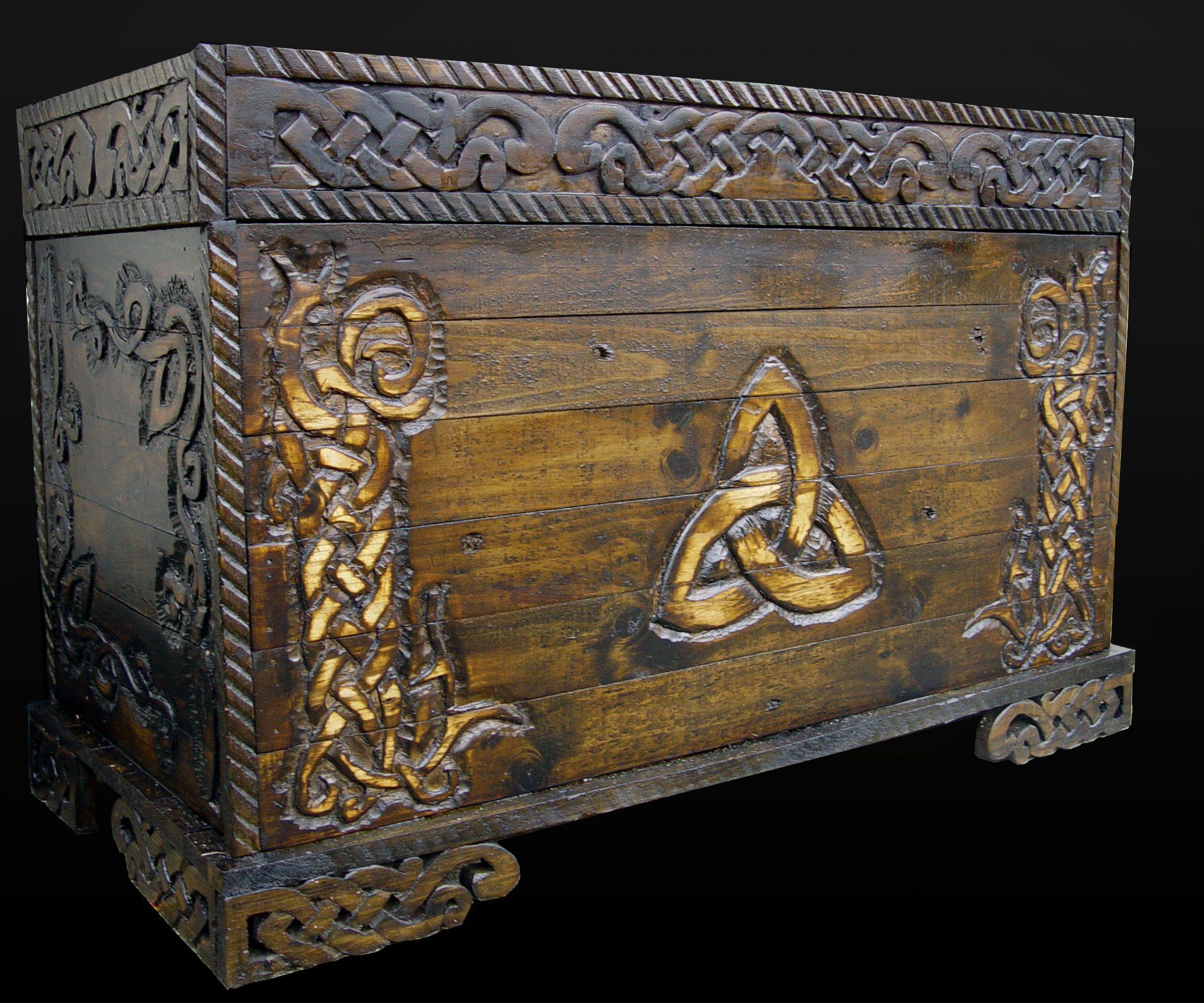 Celtic Knot Blanket Box