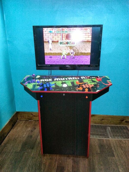 Agregue una PC y un monitor.