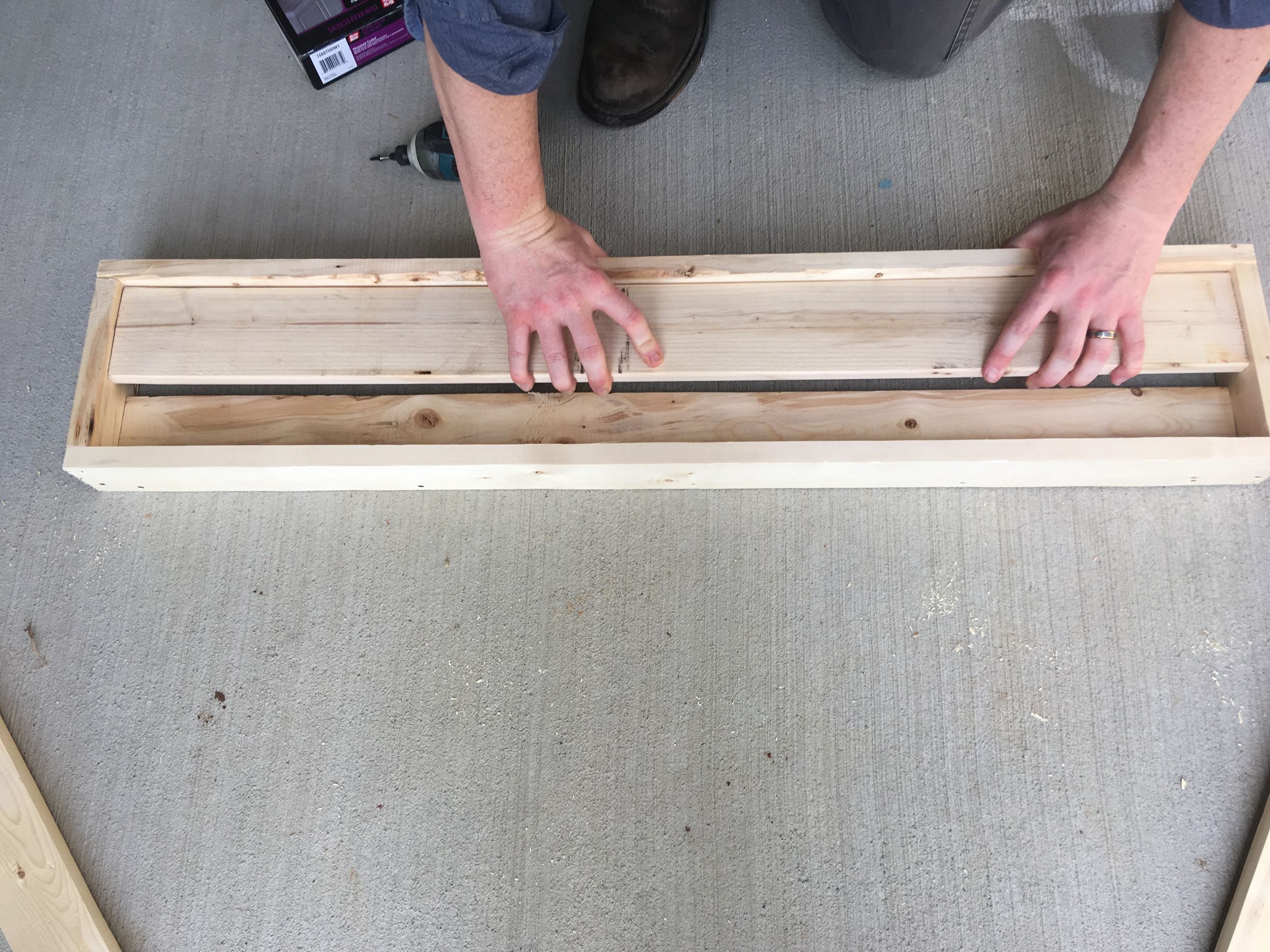 Simple Rail-Clamped Planter Box : 19 Steps (with Pictures) - Instructables