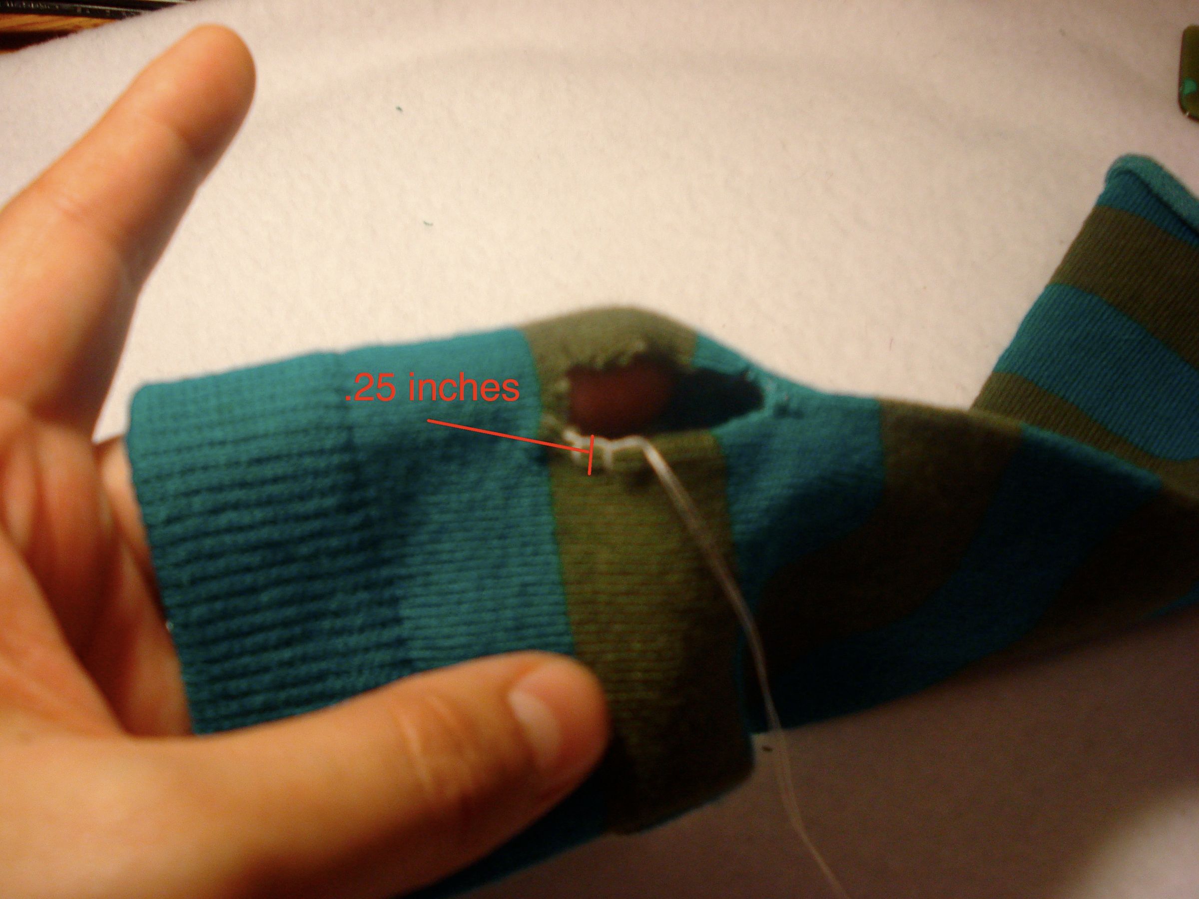 Socks Into Fingerless Gloves 5 Steps (with Pictures) Instructables