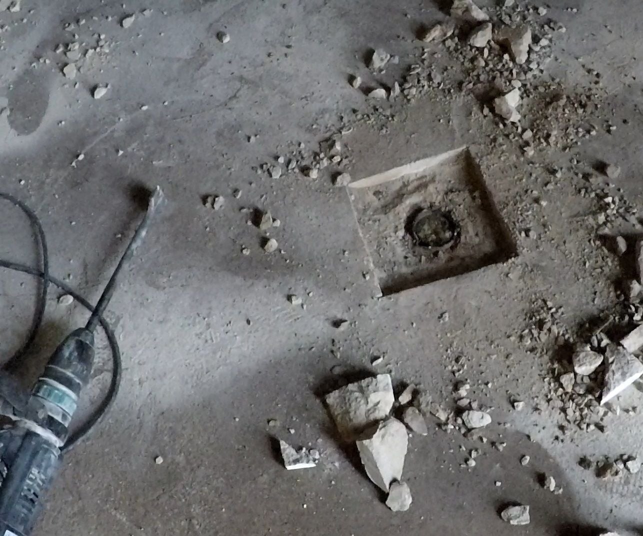 3 Ways to Patch Holes in a Concrete Floor 5 Steps Instructables