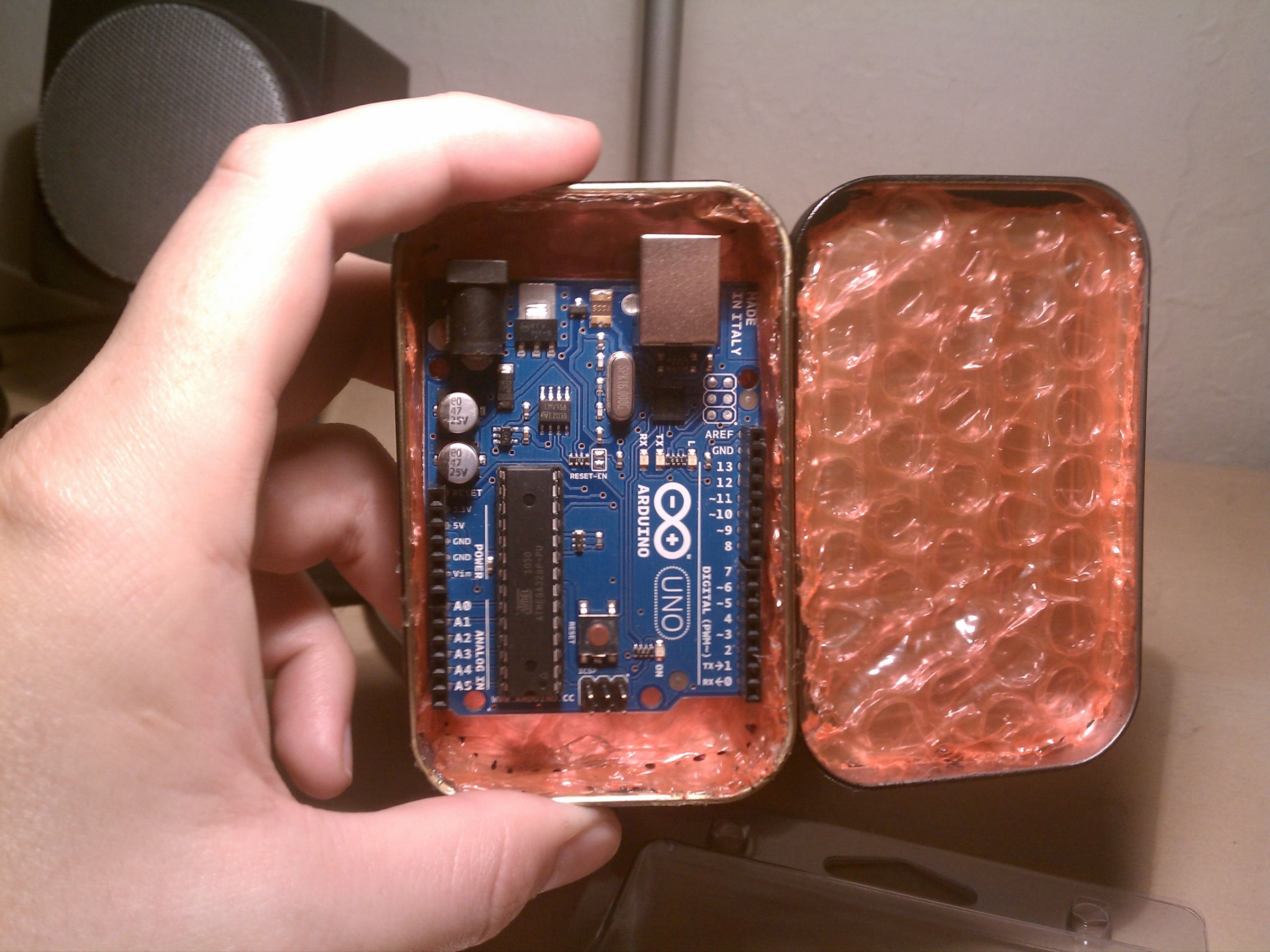 DIY guide for Altoids Arduino Case with step-by-step instructions