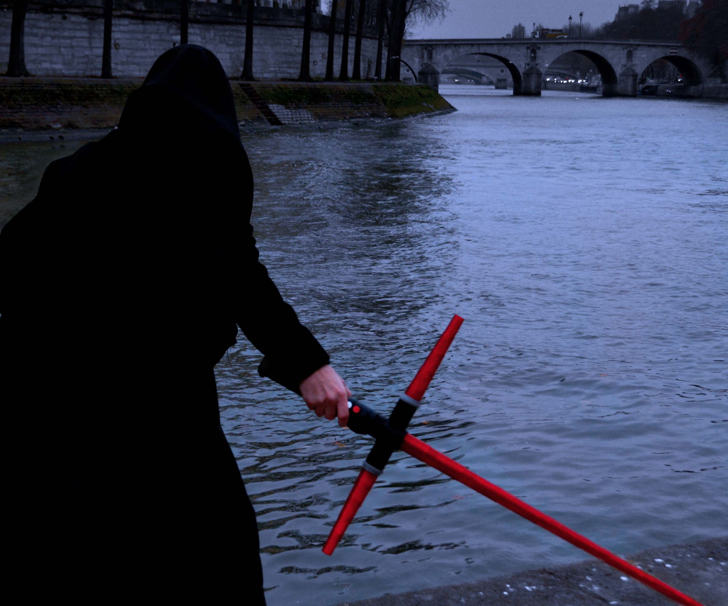 Customizable Crossguard Lightsaber, From the Force Awakens
