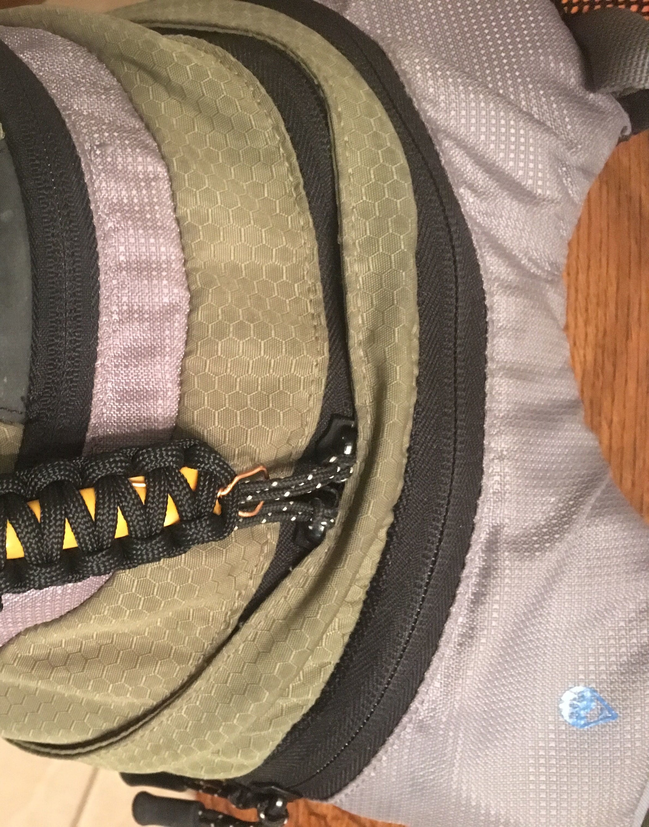 DIY Survival Zipper Pull for Your Backpack 7 Steps (with Pictures