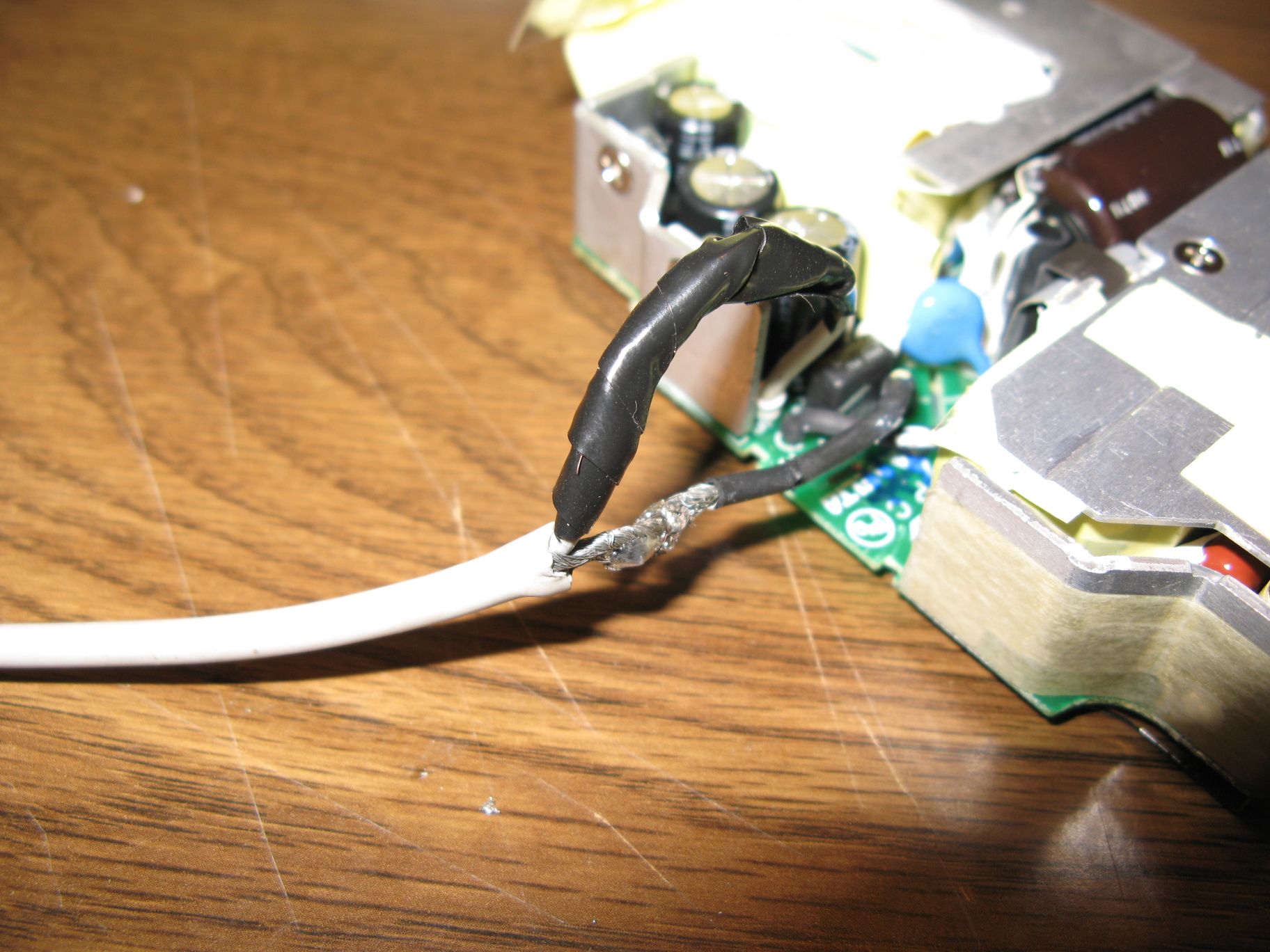 Repair Apple MacBook MagSafe Charger Power Cord 5 Steps (with