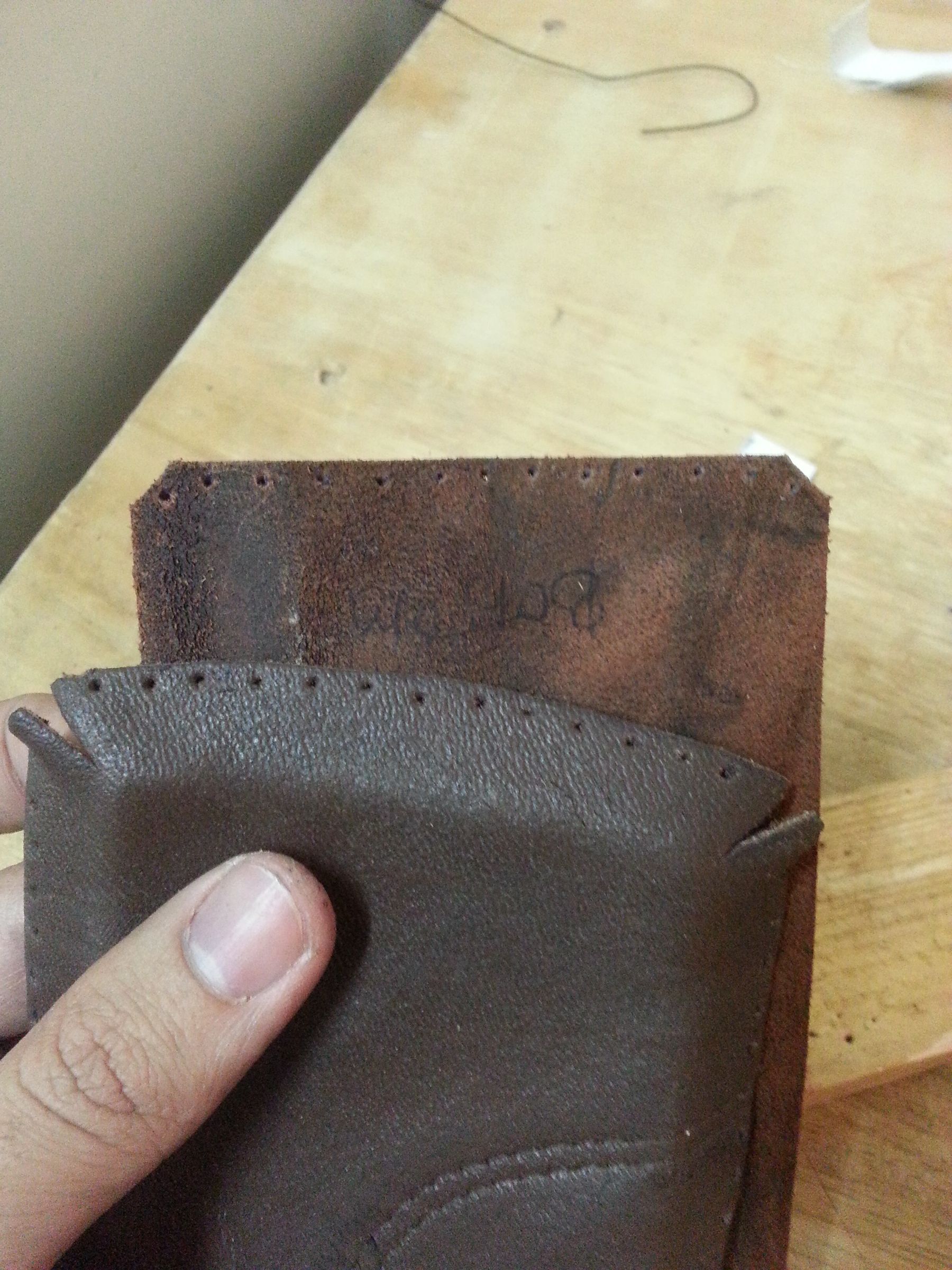 Ultra Dirt Cheap Phone Case From Old Leather Work Boots. 8 Steps