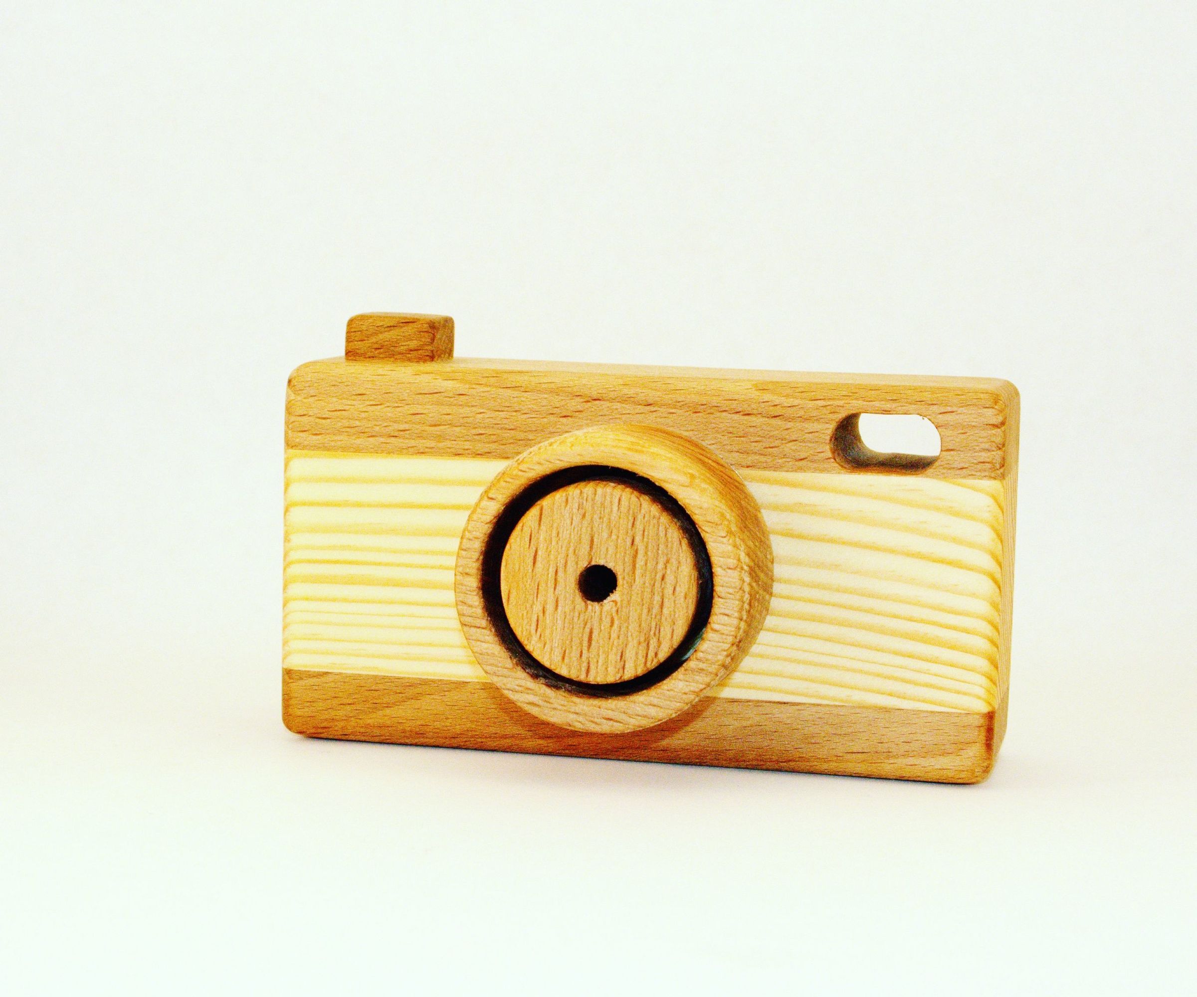 DIY guide for Wooden Toy Camera with step-by-step instructions