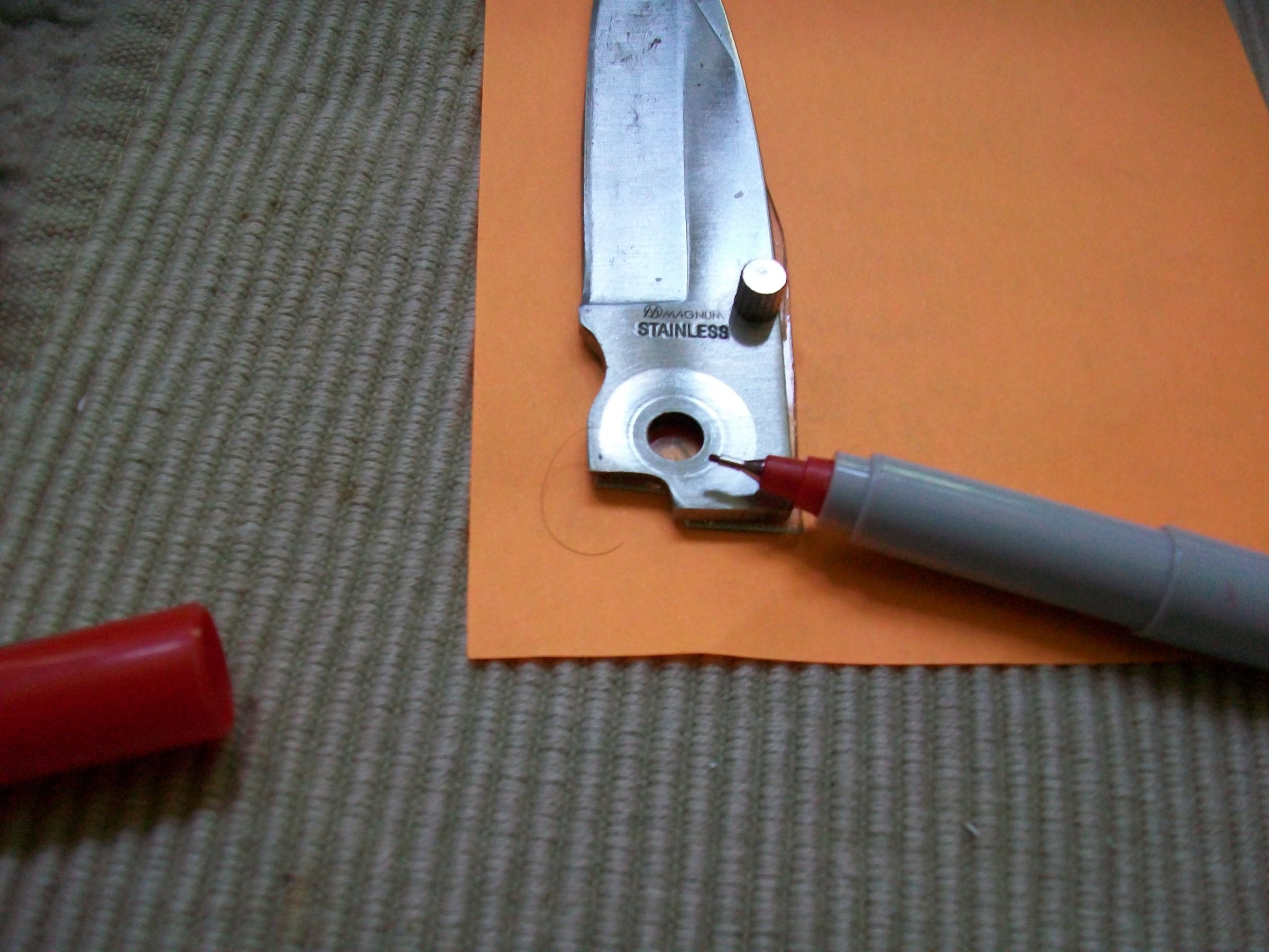 Make a Realistic Prop/Fake Knife 6 Steps Instructables