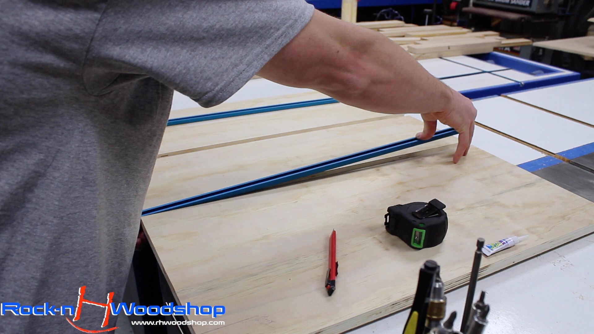 Ultimate Crosscut Sled With Dust Collection 26 Steps (with Pictures