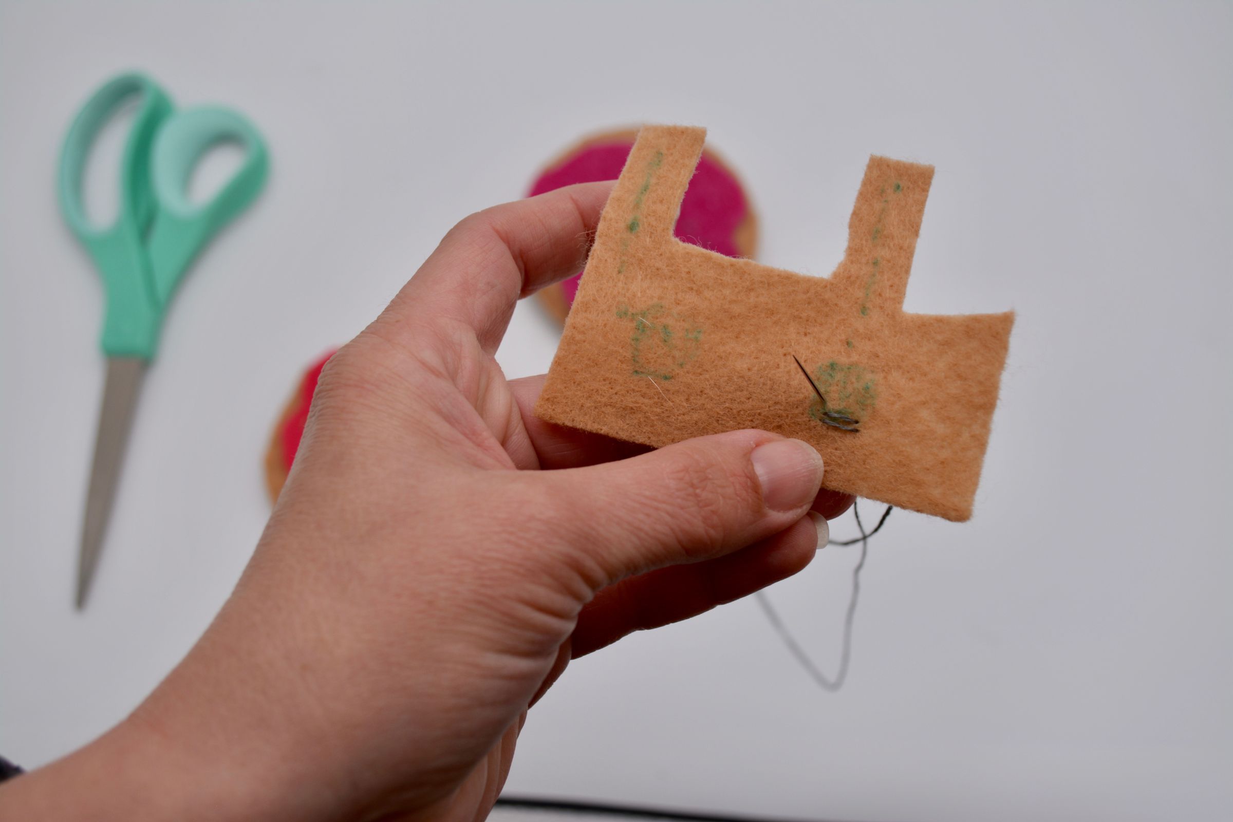 Conductive Jelly Donuts an Introduction to Sewing Circuits With Makey