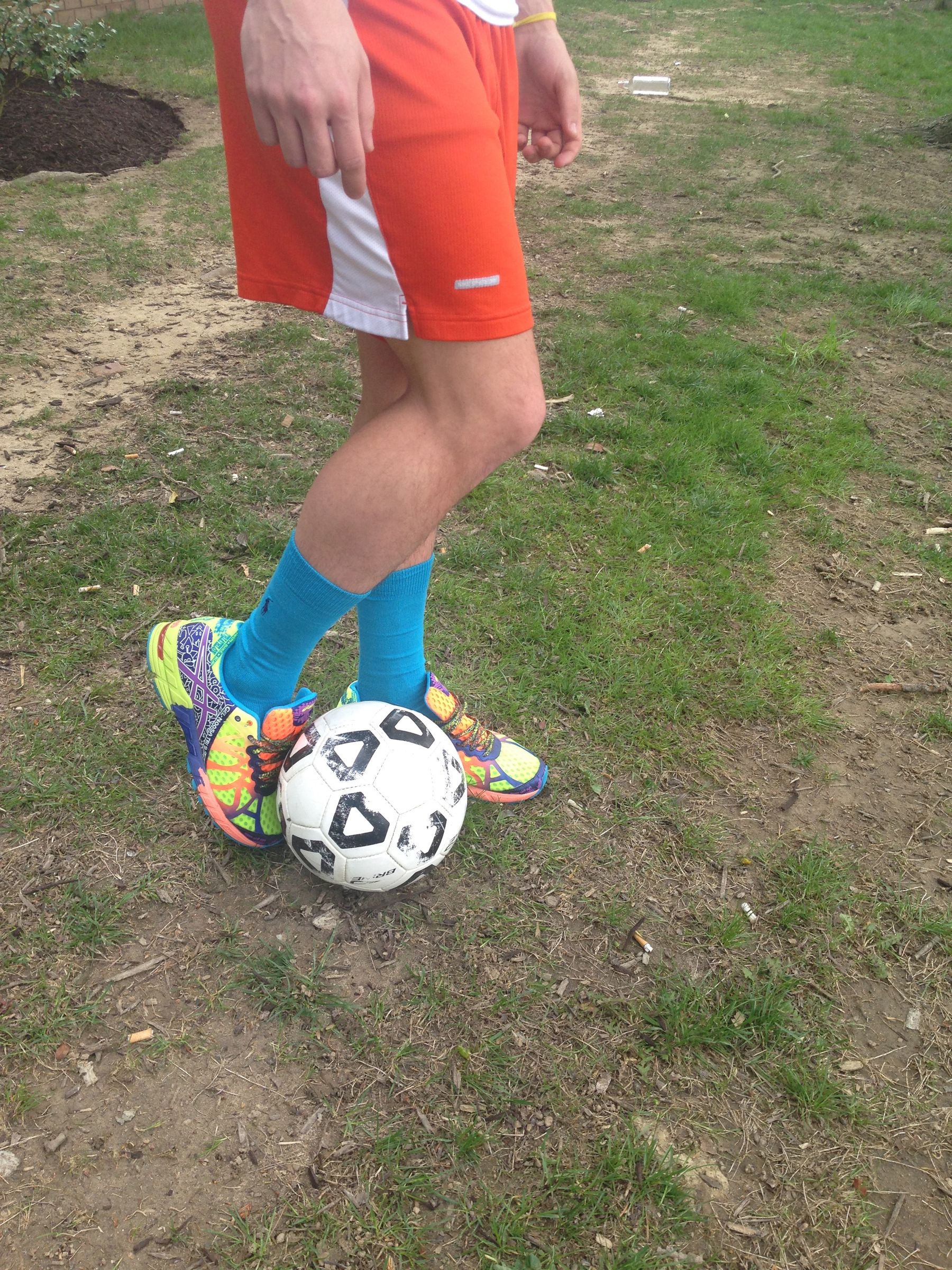 How to Kick a Soccer Ball 5 Steps Instructables