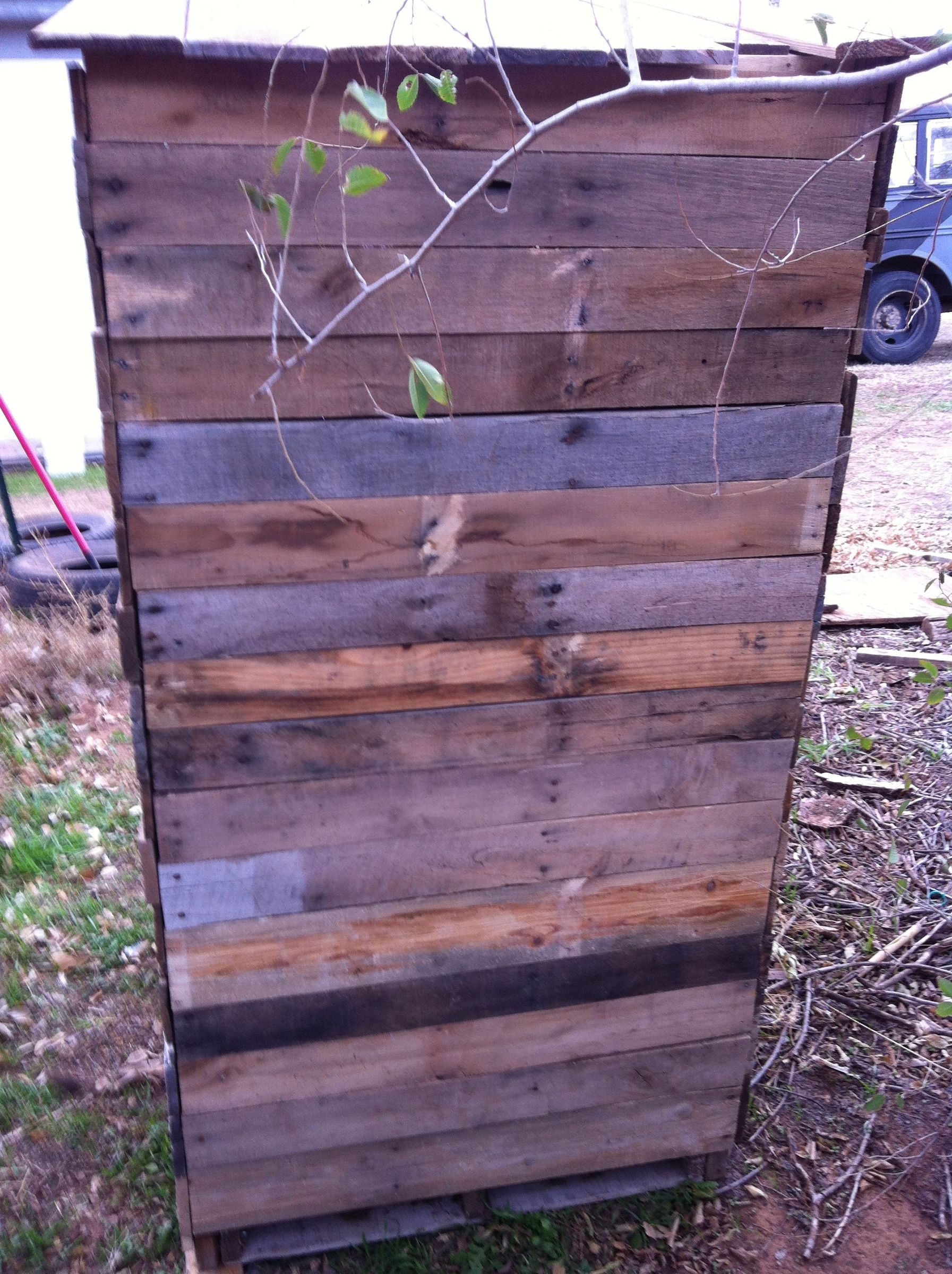 How to Build an Outhouse From Pallets 12 Steps Instructables