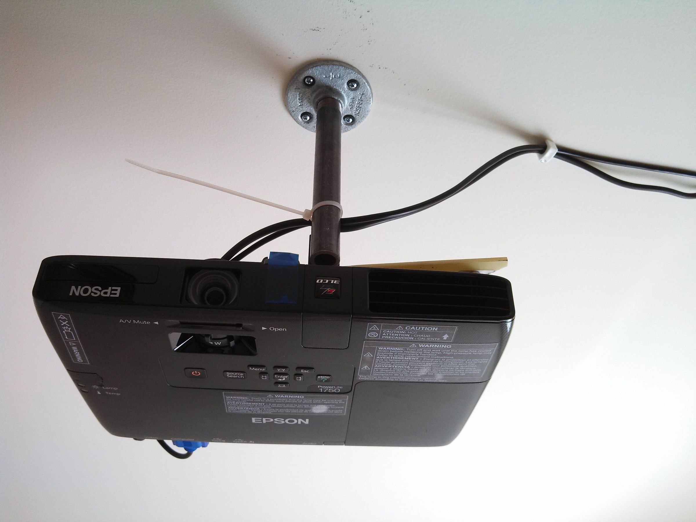 DIY Low Cost Porjector Ceiling Mount 