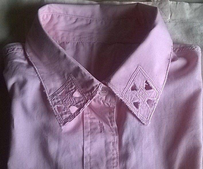La Parisienne : the 8-step Story of a Wristband Becoming a Doll's Blouse