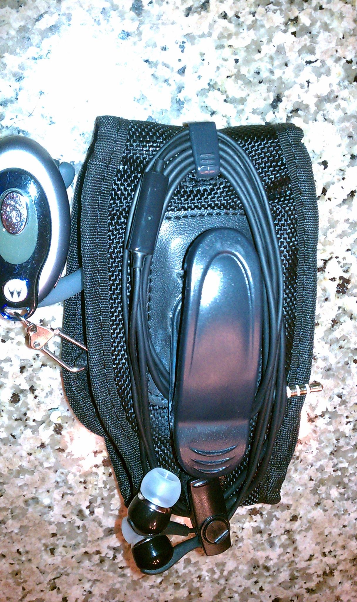 DIY guide for Earbud / Bluetooth holder with step-by-step instructions