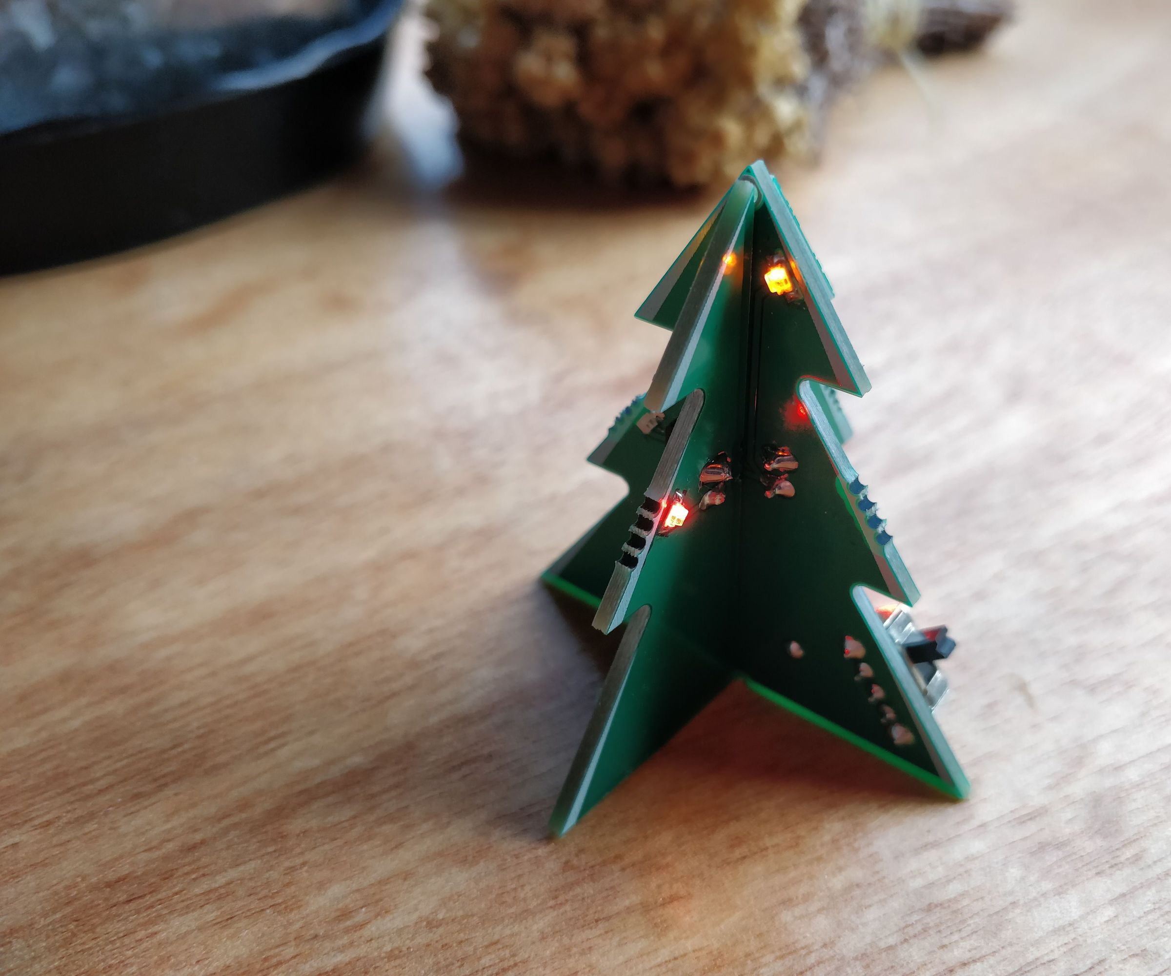 $1 pcb christmas tree DIY Project DIY Project Image