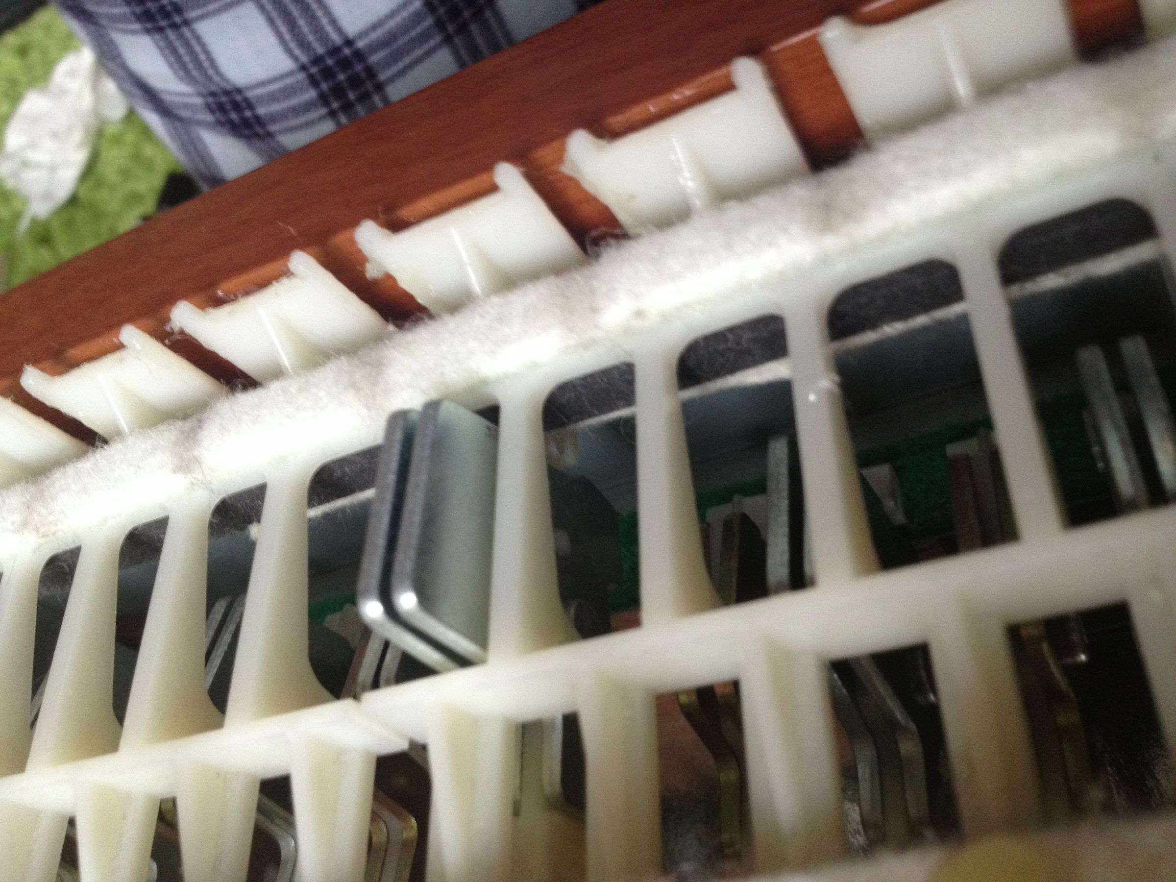 Refurbish an EPiano Fix and Polish Broken Keys 6 Steps (with