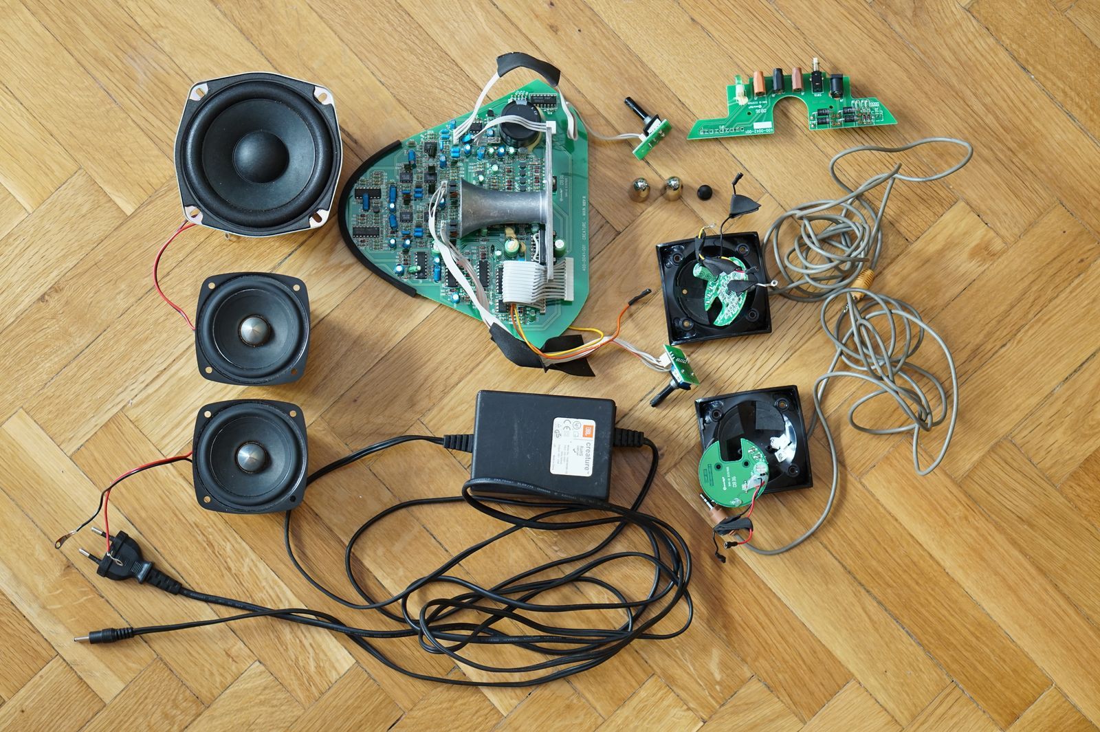 Speaker With Subwoofer From Broken Old Computer Speakers 22 Steps