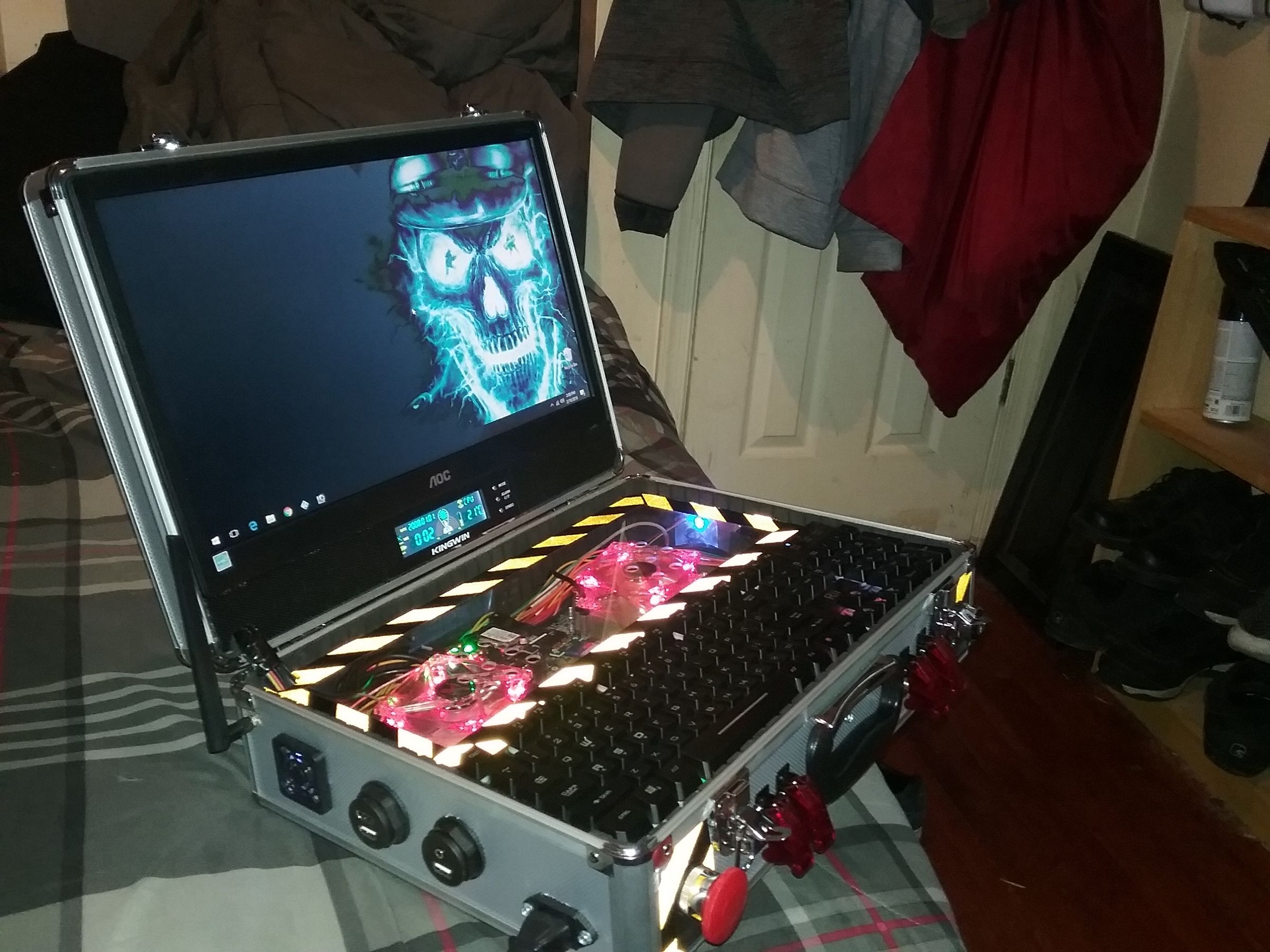 Briefcase PC 7 Steps Instructables