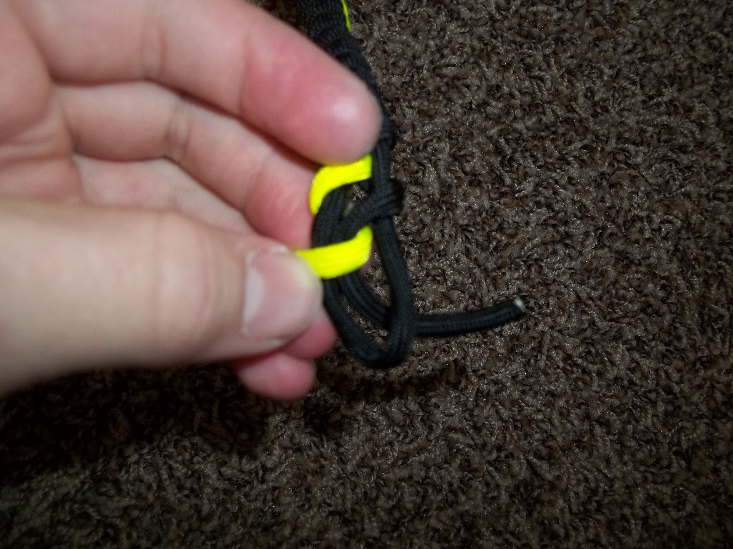 The (New) Sawtooth Paracord Bracelet Weave 5 Steps (with Pictures) Instructables