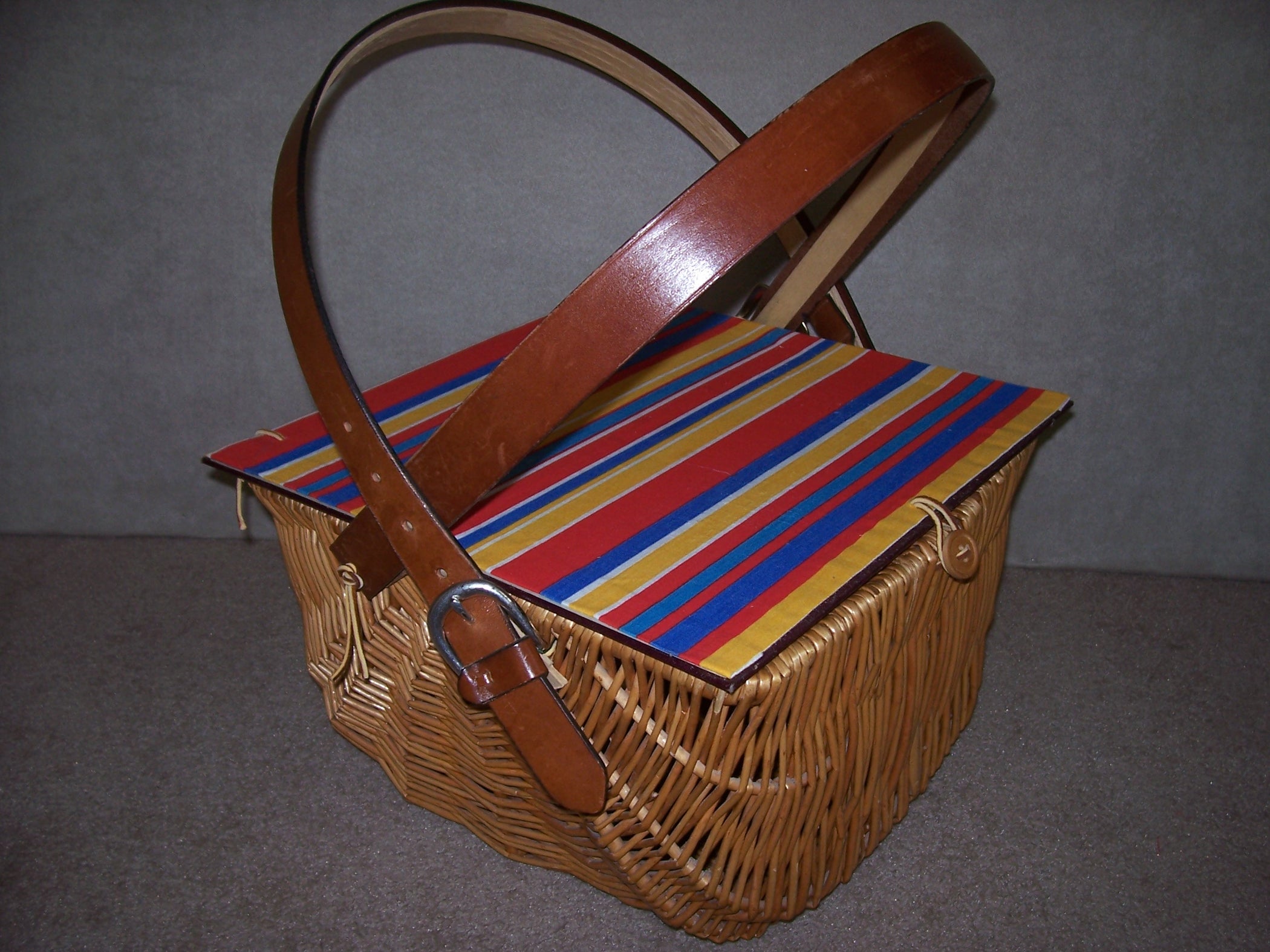 Create a Rustic Picnic Basket With Liner 6 Steps (with Pictures