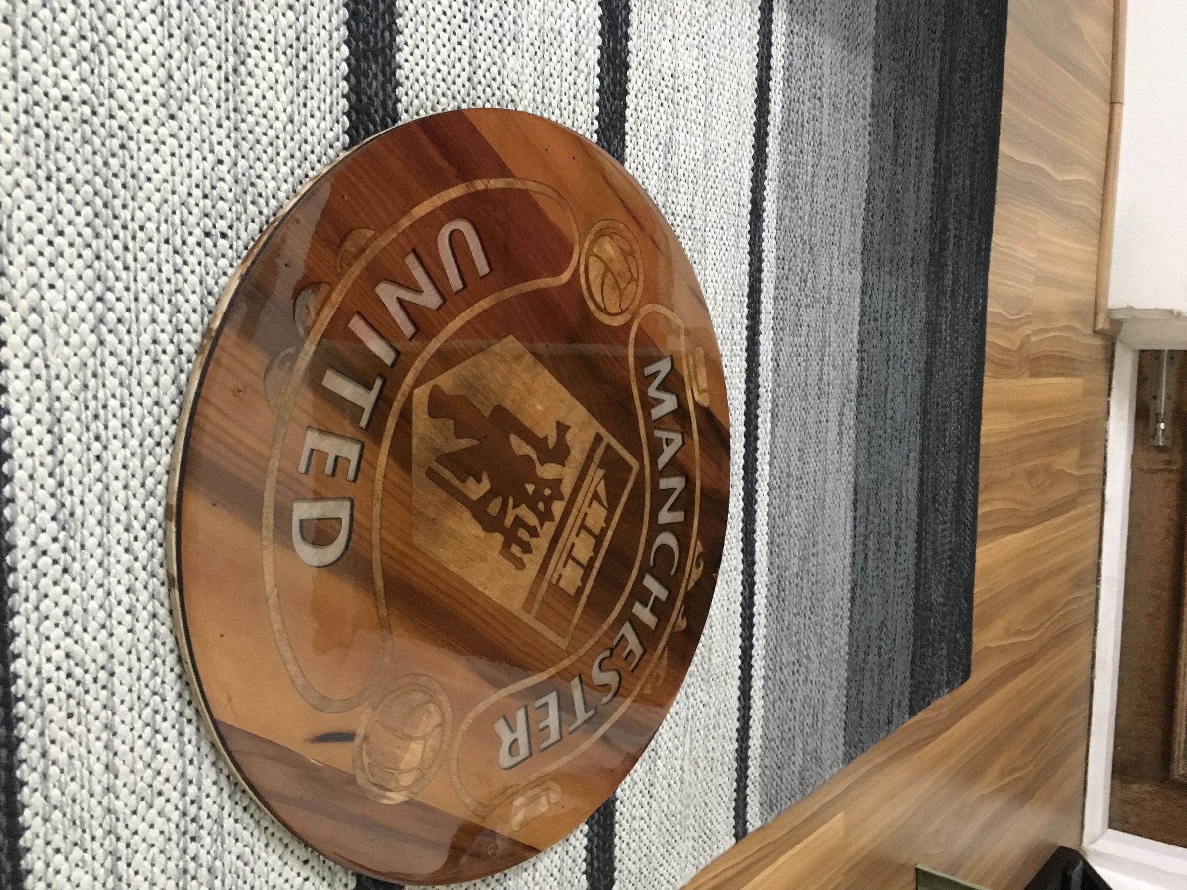 How to Make a Glow in the Dark Themed Tabletop 7 Steps (with Pictures