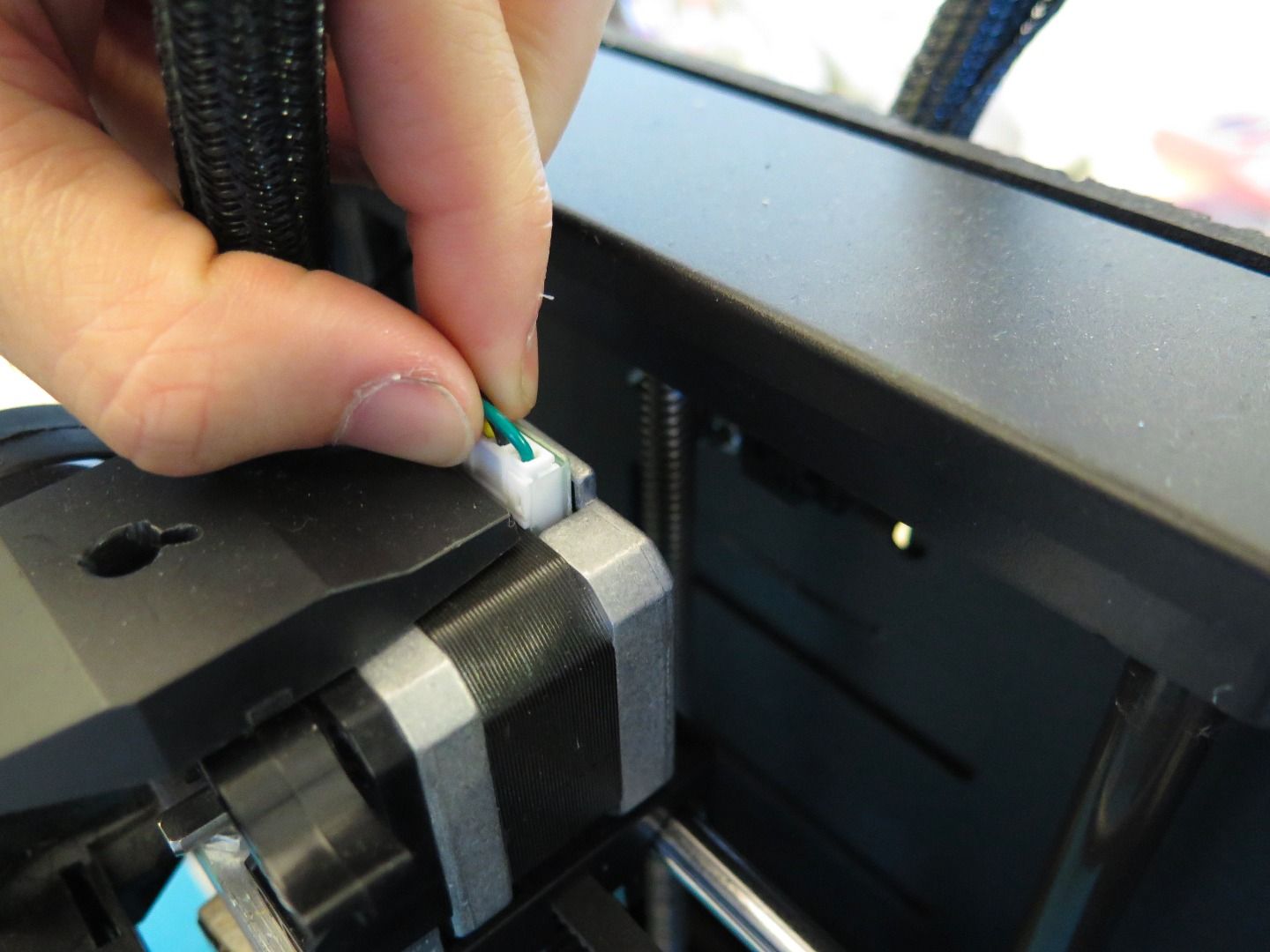 Replace Makerbot Replicator 2 Heater Block 13 Steps (with Pictures