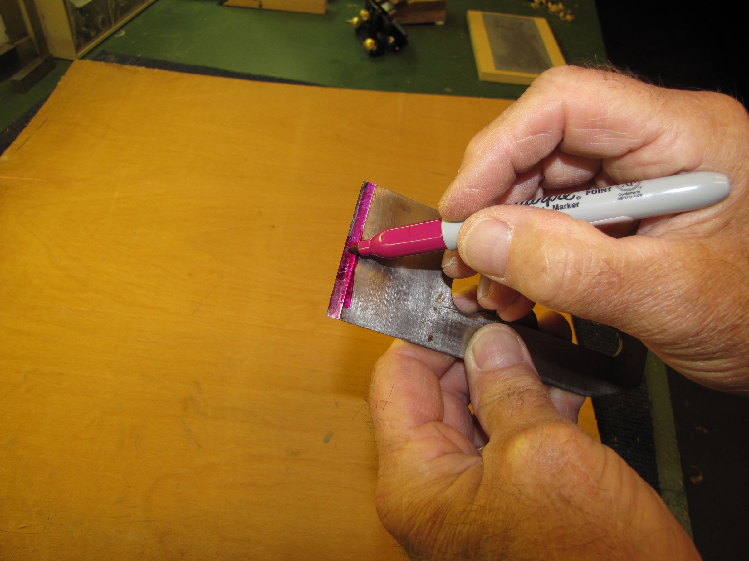 How To Sharpen Your Woodworking Tools With Sandpaper 9 Steps 