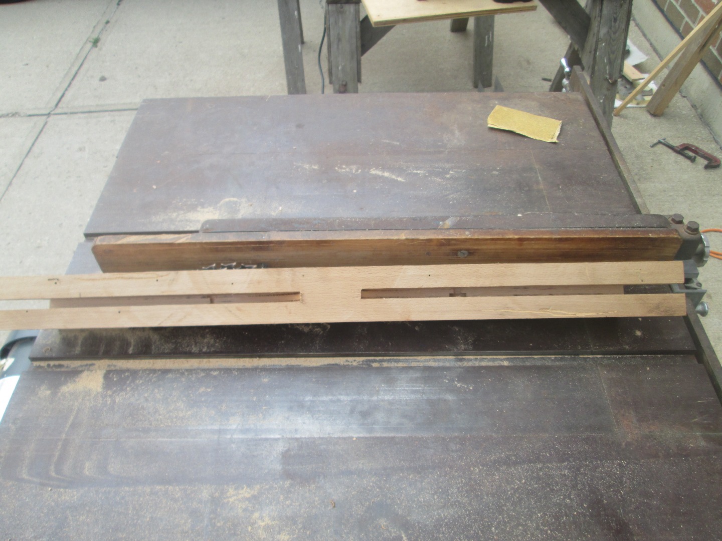 Making Dowel Rods With a Table Saw 8 Steps (with Pictures