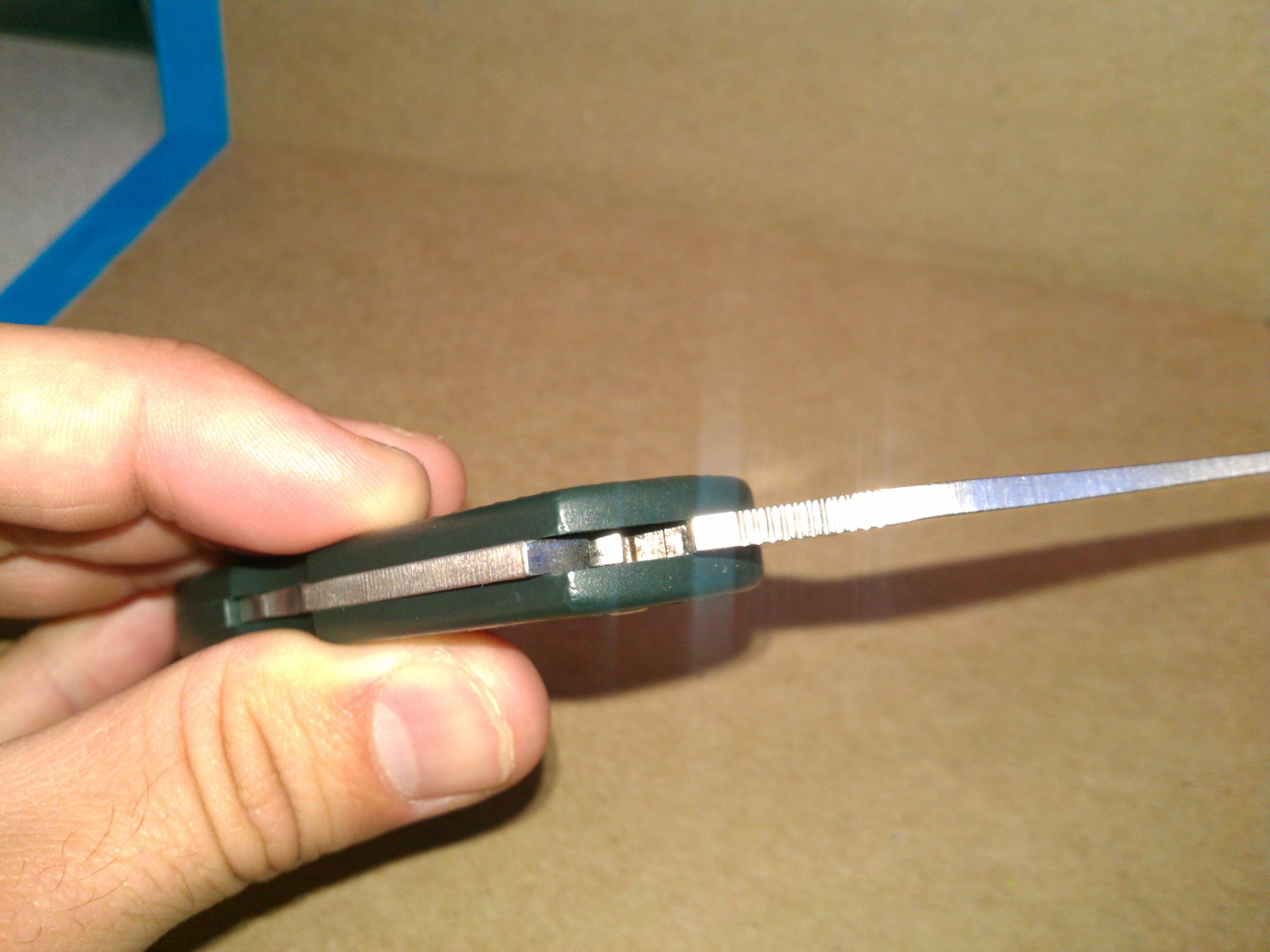 Pocket Knife Maintenance Cleaning and Lubricating 3 Steps (with