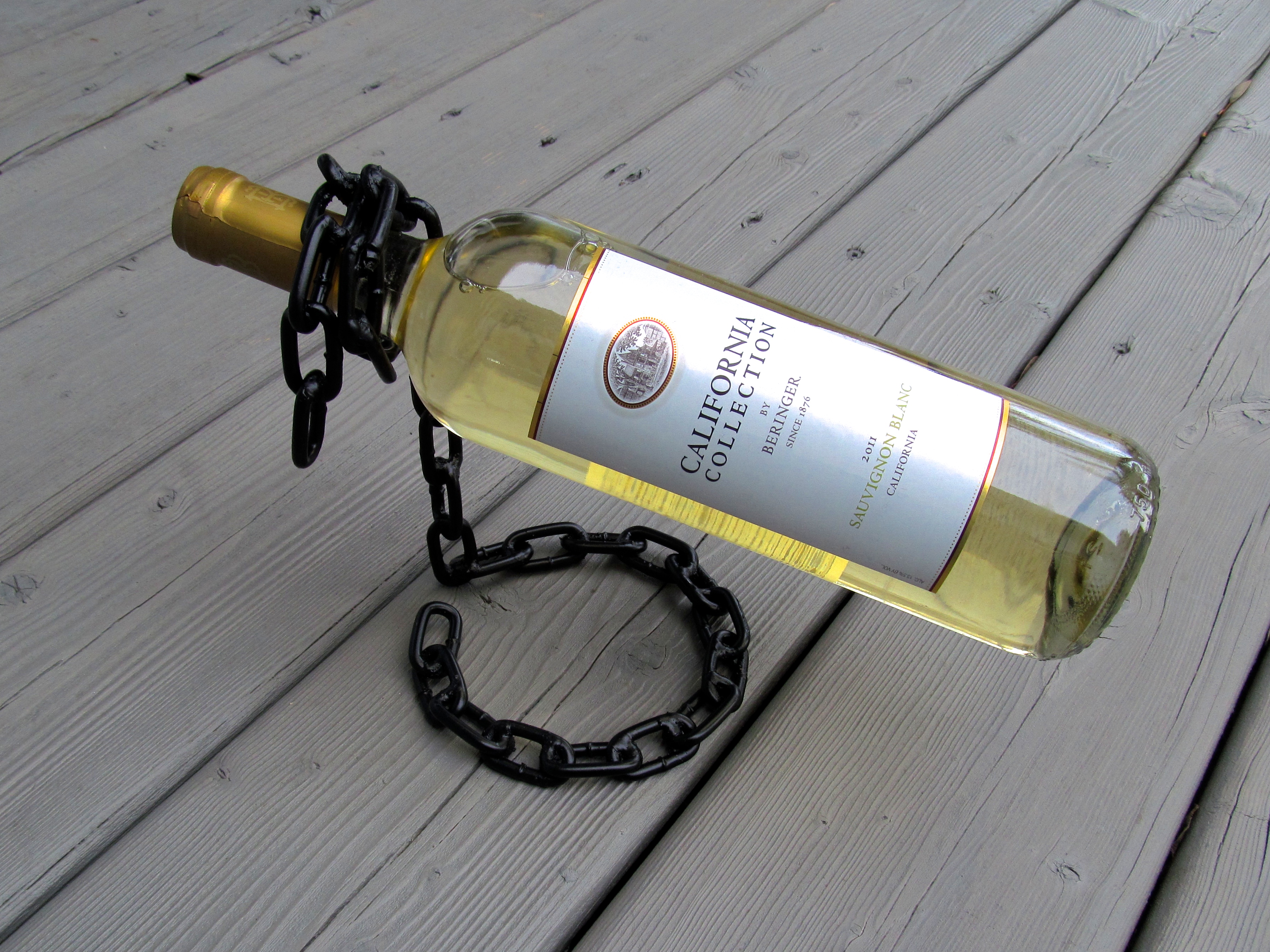 "Floating" Chain Wine Bottle Holder 5 Steps (with Pictures