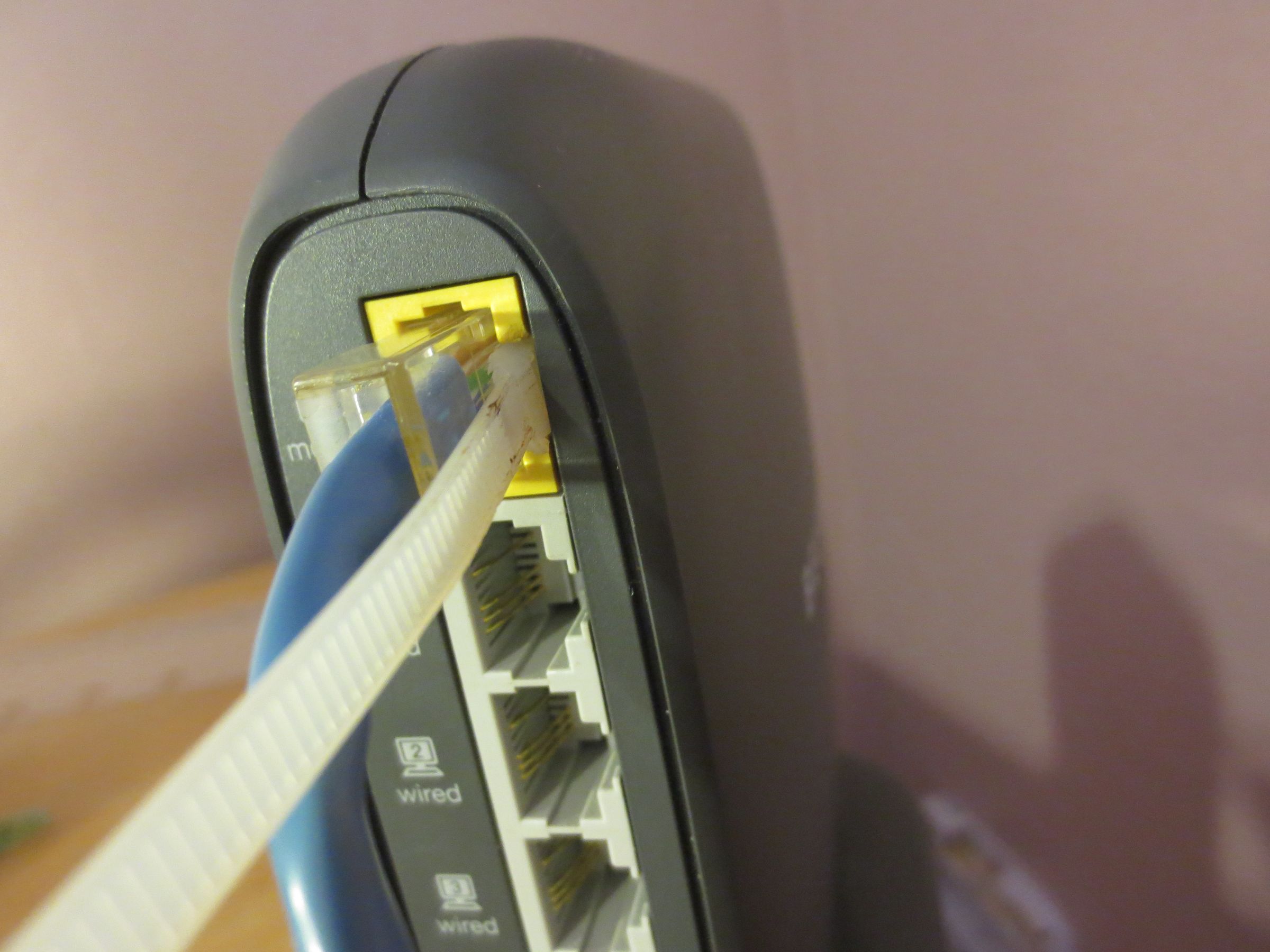 Fix Your Broken Plug (using Zip Tie) 5 Steps (with Pictures