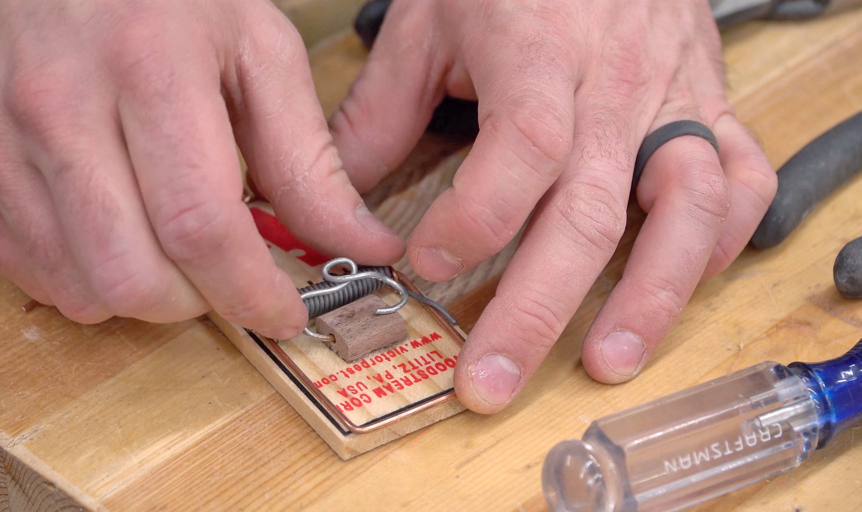 Exploding Desktop Toys : 6 Steps (with Pictures) - Instructables